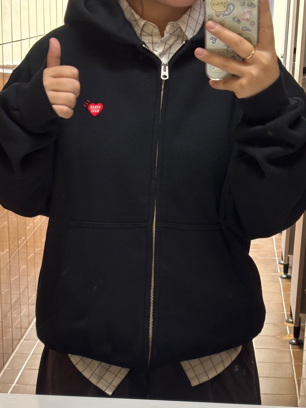 Human Made Zip-Up Hoodie Black 착용 스타일 - 2