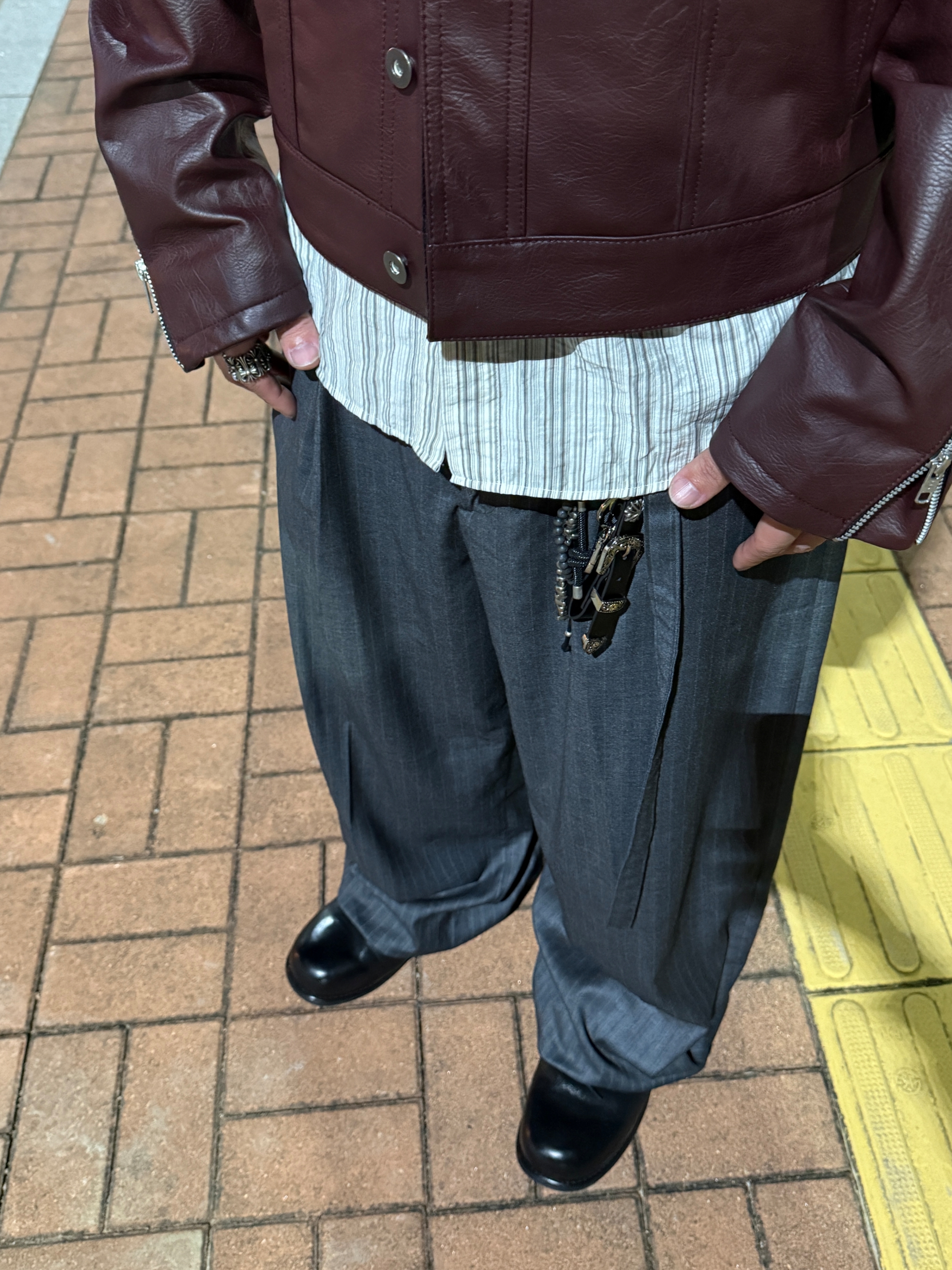 Haleine Trucker Faux Leather Jacket Burgundy (WJ346) 착용 스타일 - 7