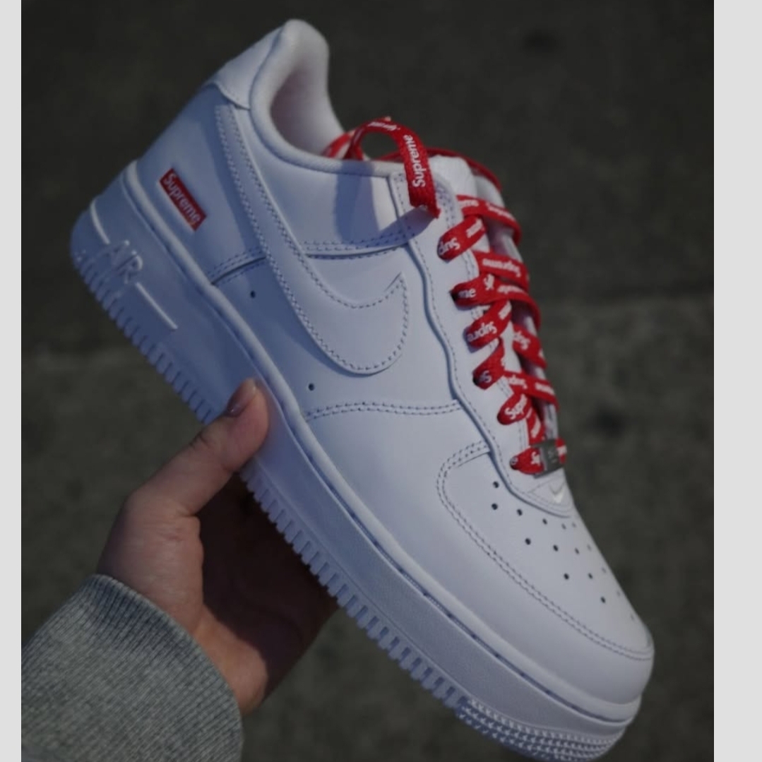Nike x Supreme Air Force 1 Low White 착용 스타일 - 1