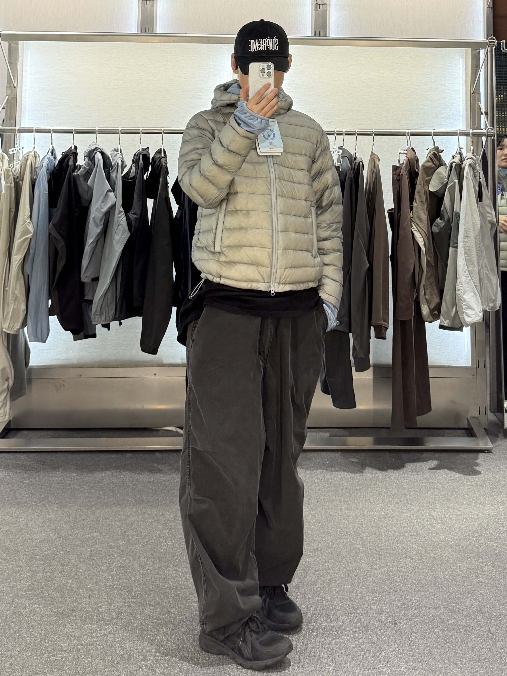 Asics Jog 100 T Black - 4E Extra Wide, Uniqlo C Wide Parachute Pants Denim Dark Gray - KR 착용 스타일 - 2