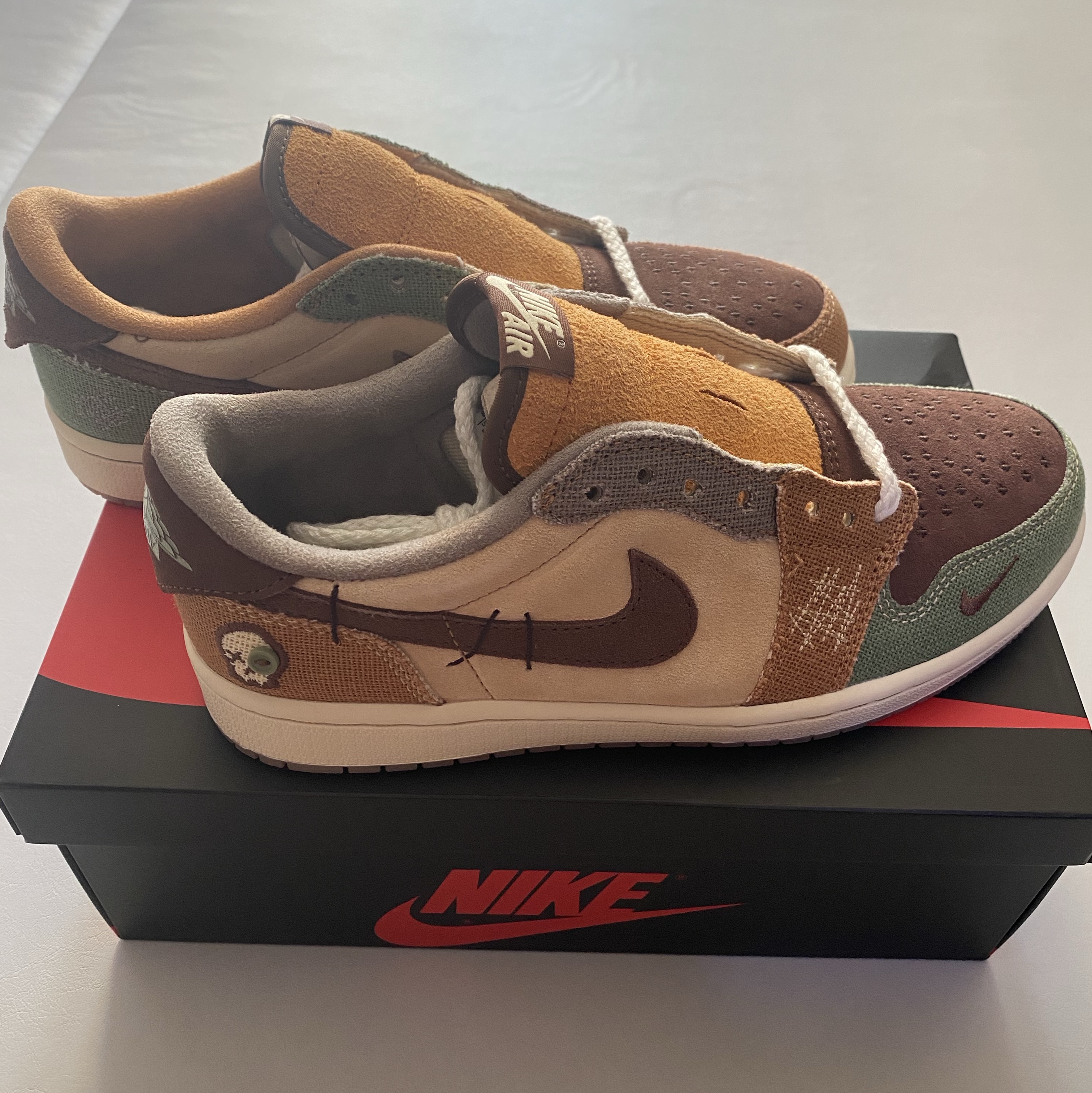 Jordan 1 x Zion Williamson Retro Low OG Flax and Oil Green 착용 스타일