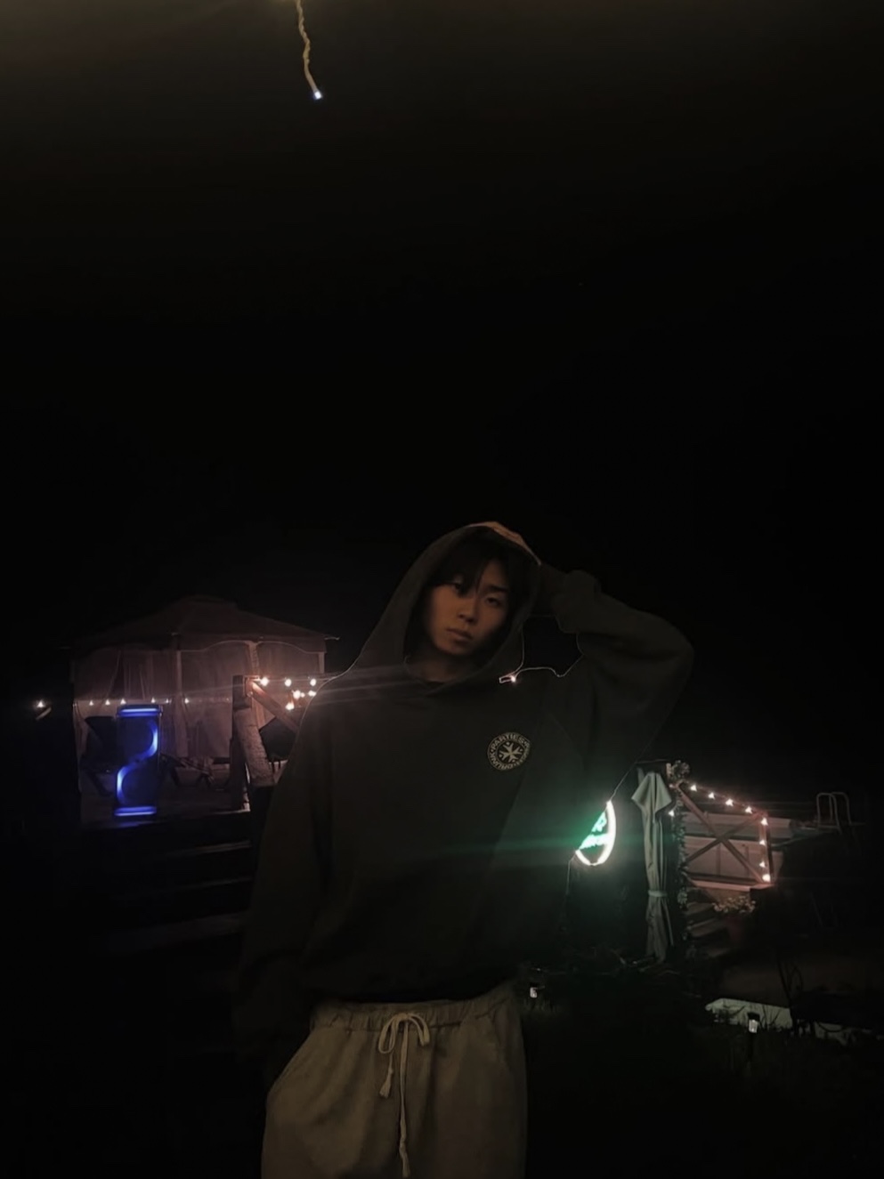 Punch Drunk Parties Circle Logo Garment Dyed Hoodie Charcoal 착용 스타일 - 2