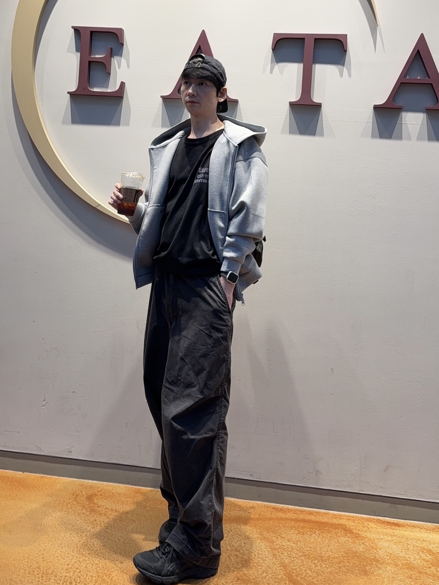Asics Jog 100 T Black - 4E Extra Wide, Uniqlo C Wide Parachute Pants Denim Dark Gray - KR 착용 스타일 - 2