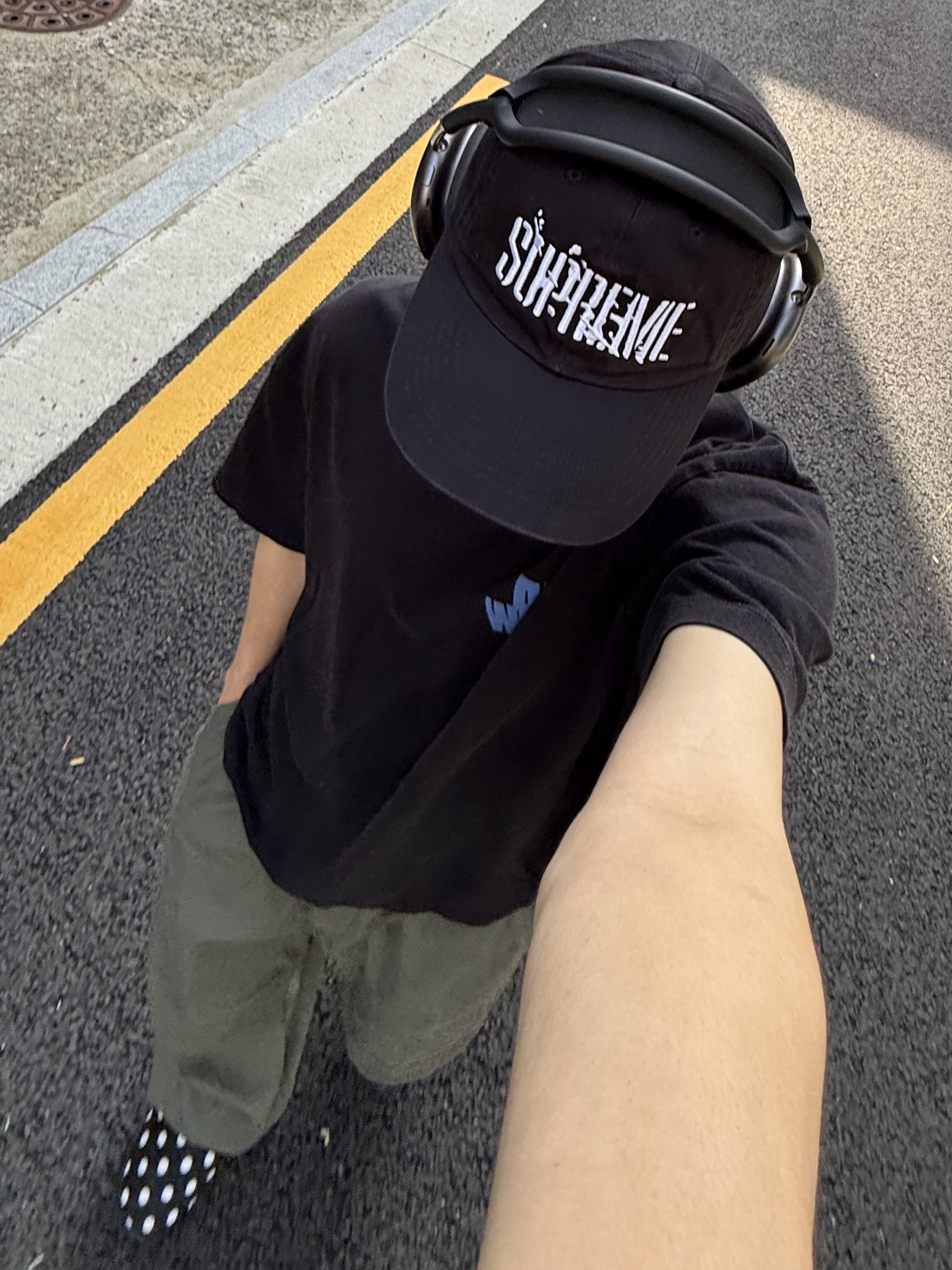Subu Permanent F-Line Dots, Uniqlo C Wide Parachute Pants Olive - KR 착용 스타일 - 2