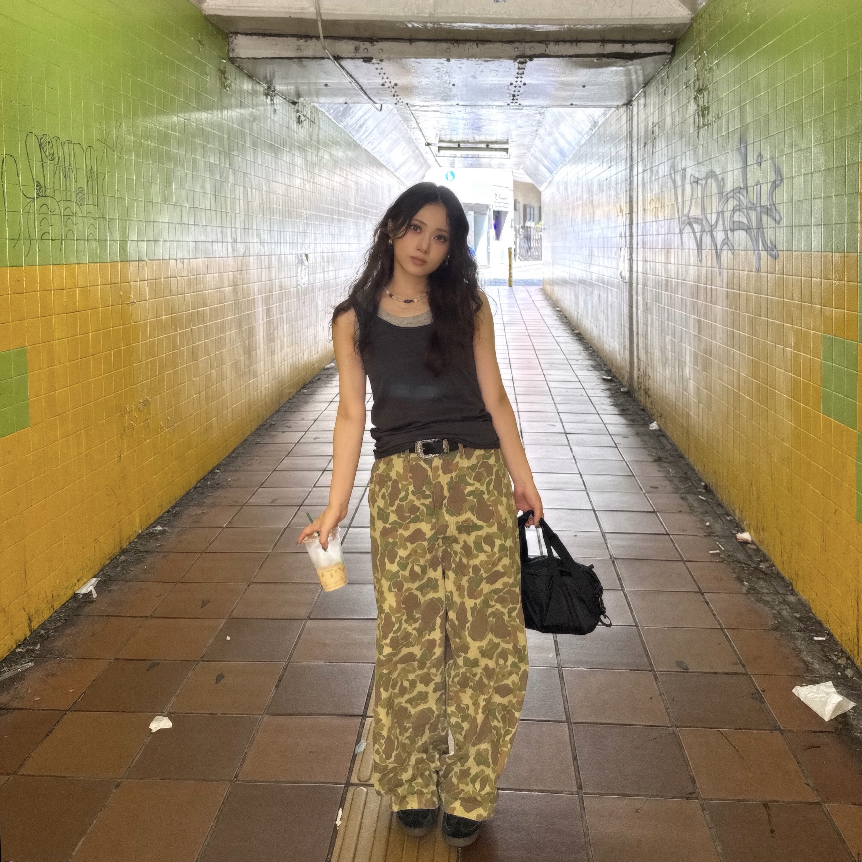 Kapital Hunter Camouflage Herringbone Port Baggy Pants Hunter Camouflage 착용 스타일