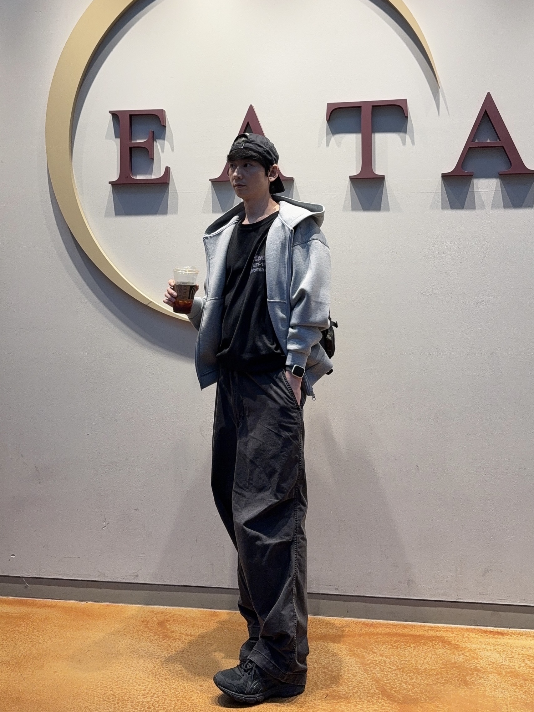 Asics Jog 100 T Black - 4E Extra Wide, Uniqlo C Wide Parachute Pants Denim Dark Gray - KR 착용 스타일 - 1