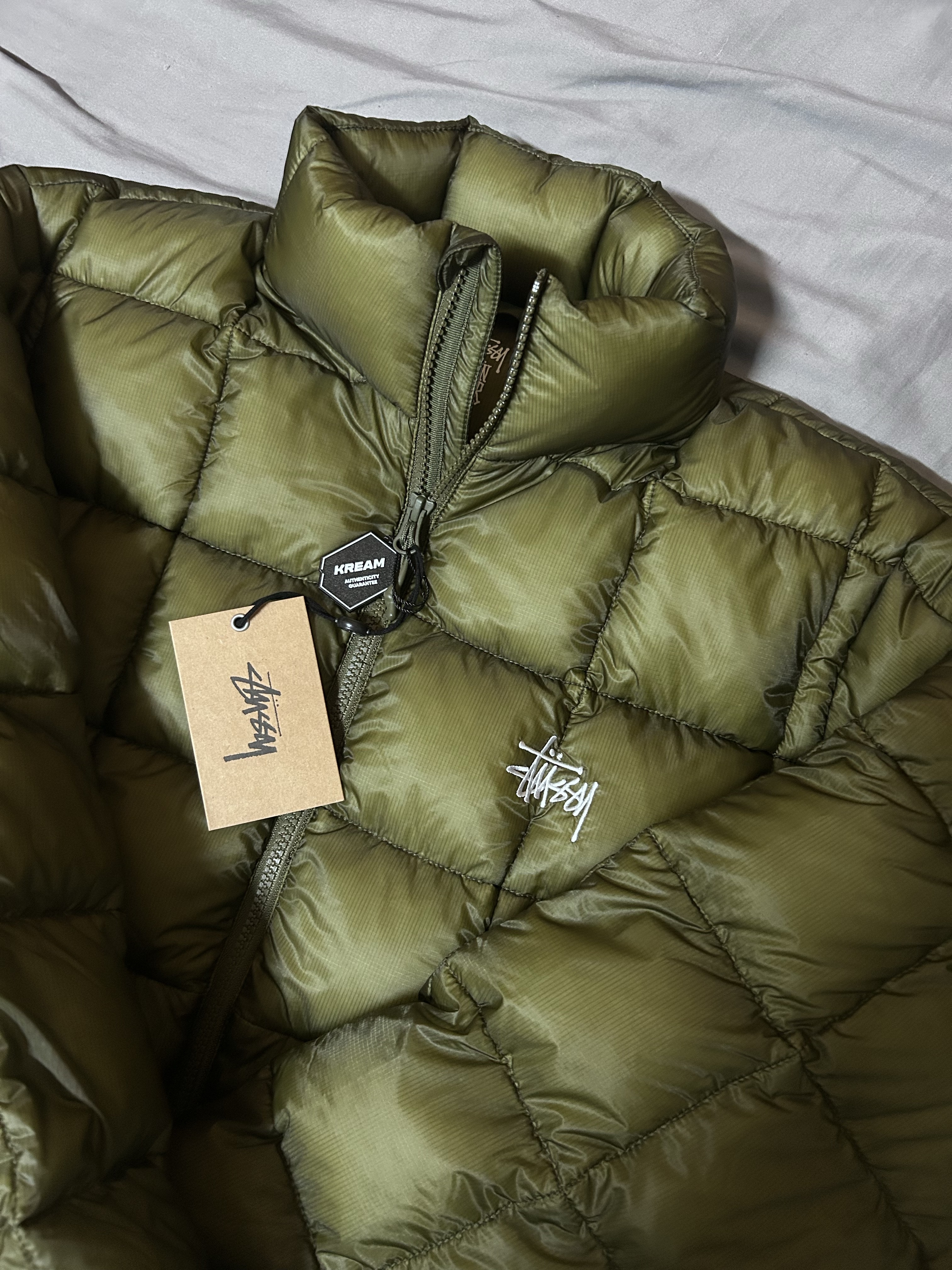 Stussy Midweight Puffer Olive 착용 스타일 - 2