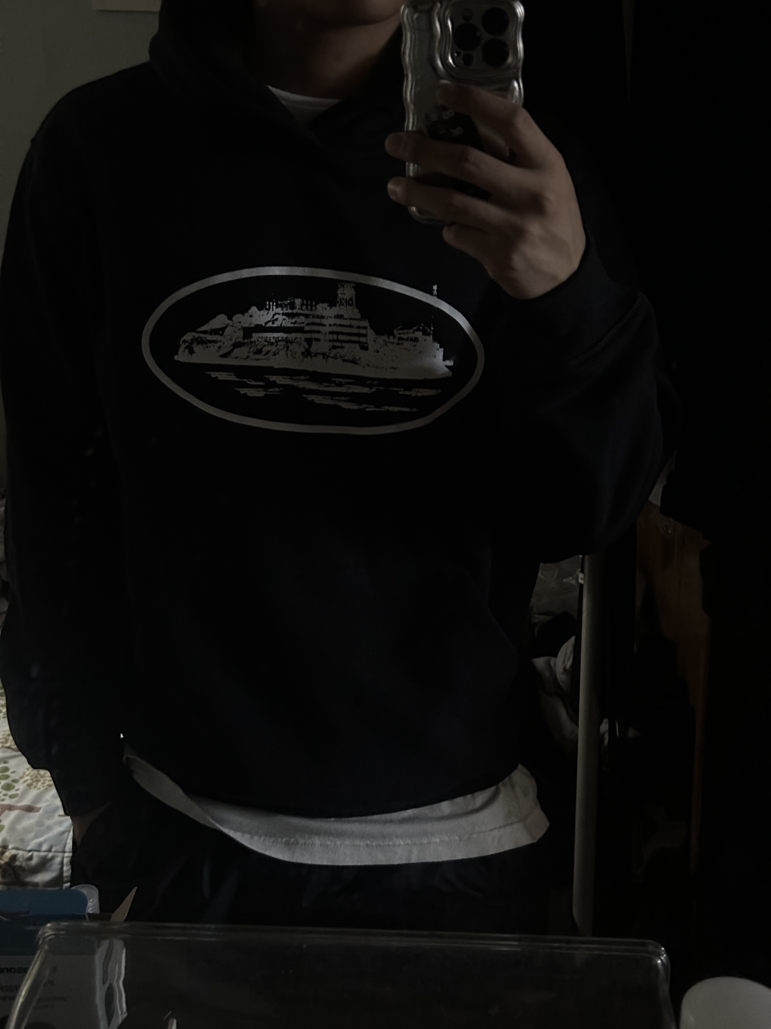 Corteiz Alcatraz Hoodie 2024 Black 착용 스타일