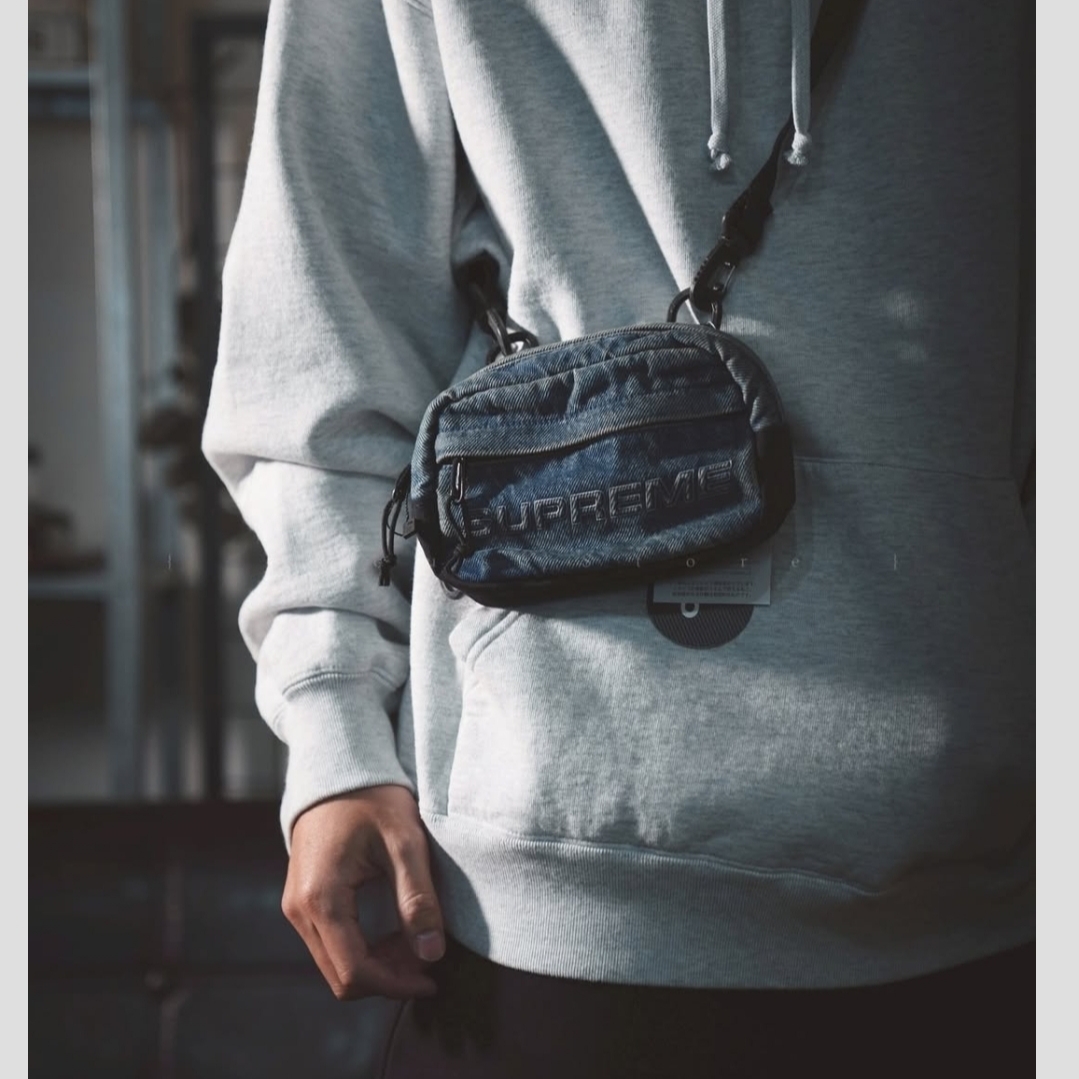 Supreme Denim Mini Shoulder Bag Washed Indigo - 25FW 착용 스타일 - 2