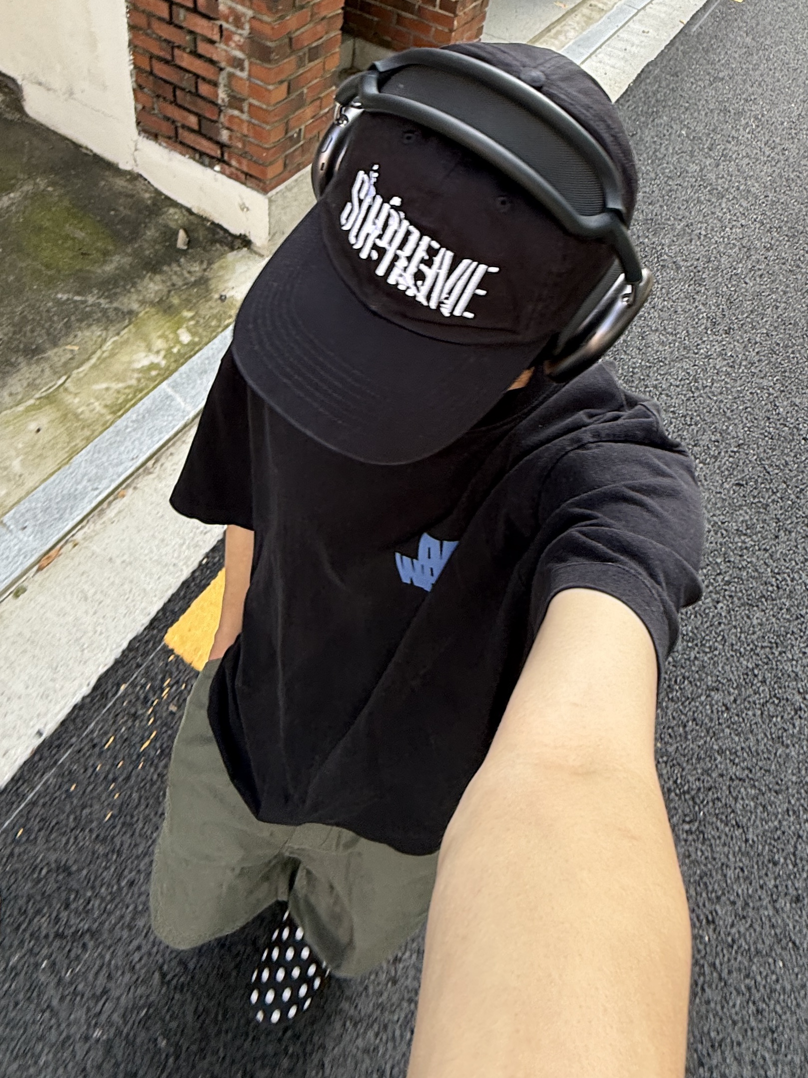 Subu Permanent F-Line Dots, Uniqlo C Wide Parachute Pants Olive - KR 착용 스타일 - 5