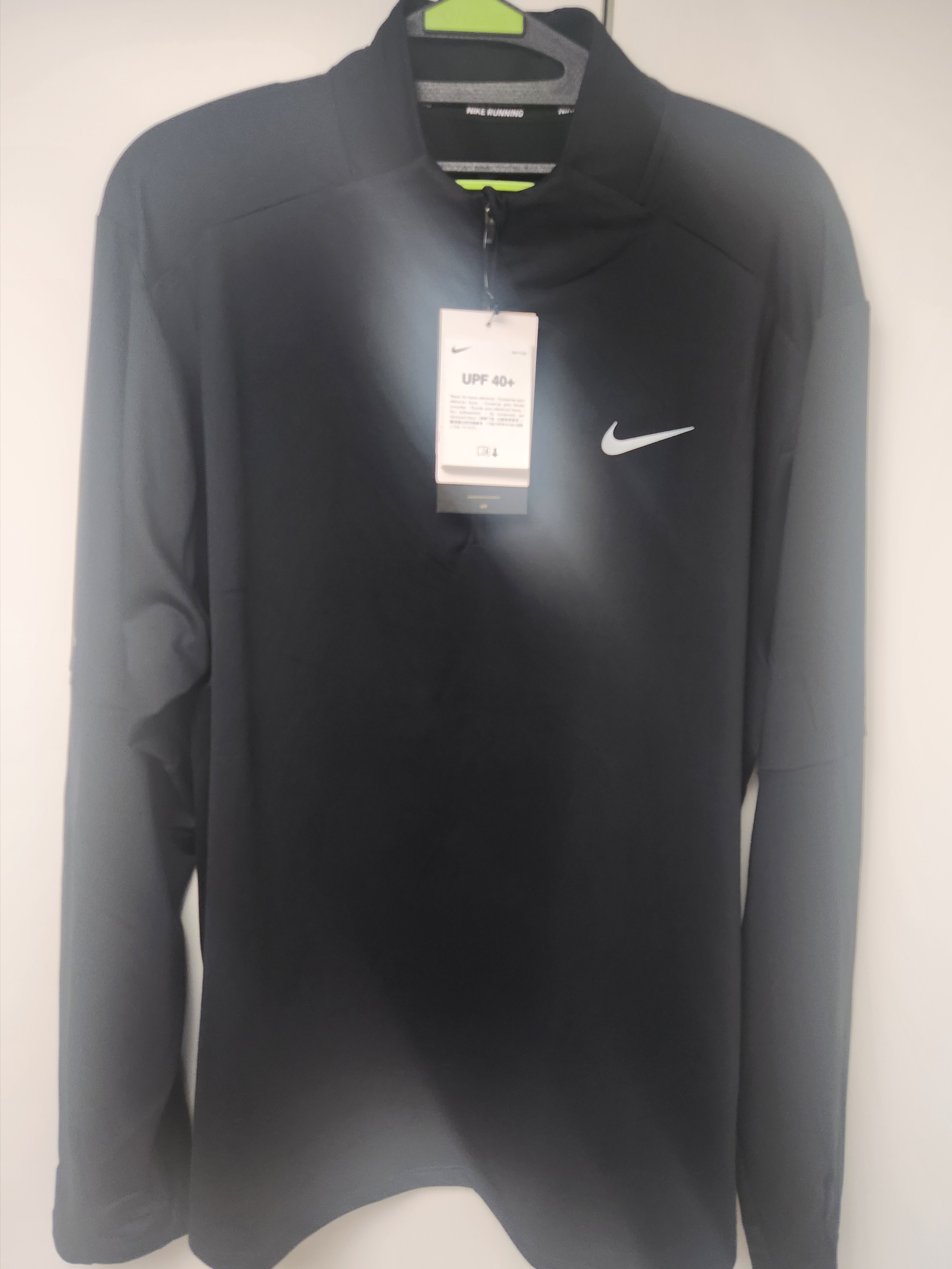 Nike Dri-Fit Element Quarter Zip Running Top Black 착용 스타일