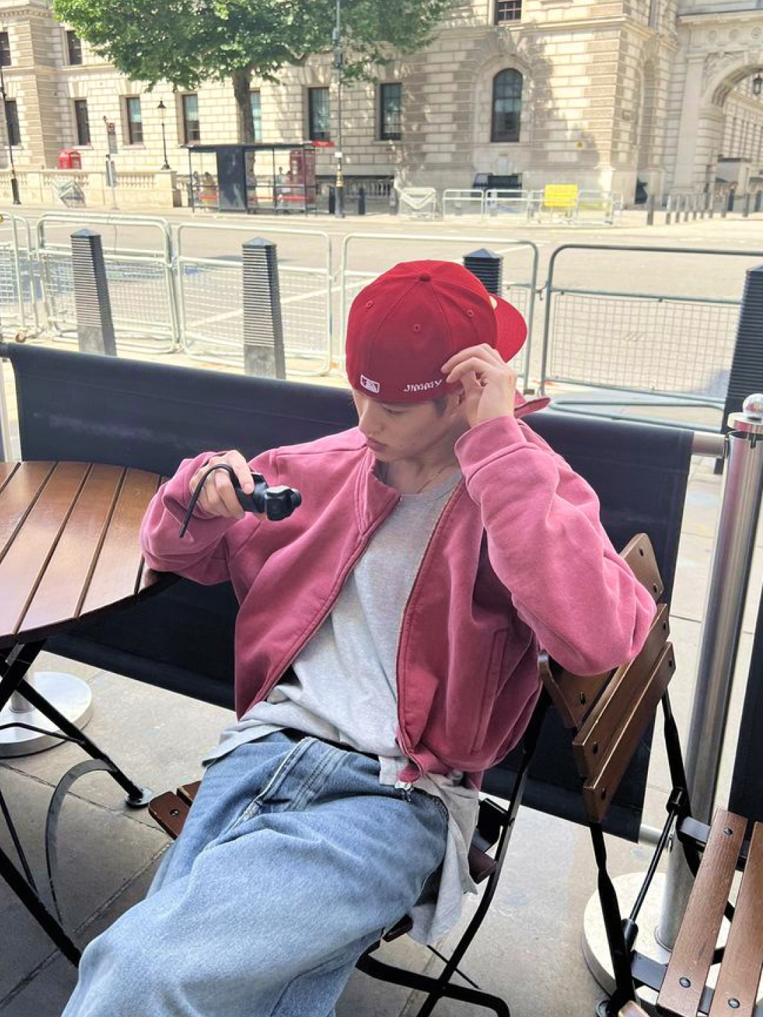 New Era MLB LA Dodgers Basic Size Cap Light Navy, New Era x Fear of God 59FIFTY Cincinnati Reds Fitted Cap Red 착용 스타일 - 2