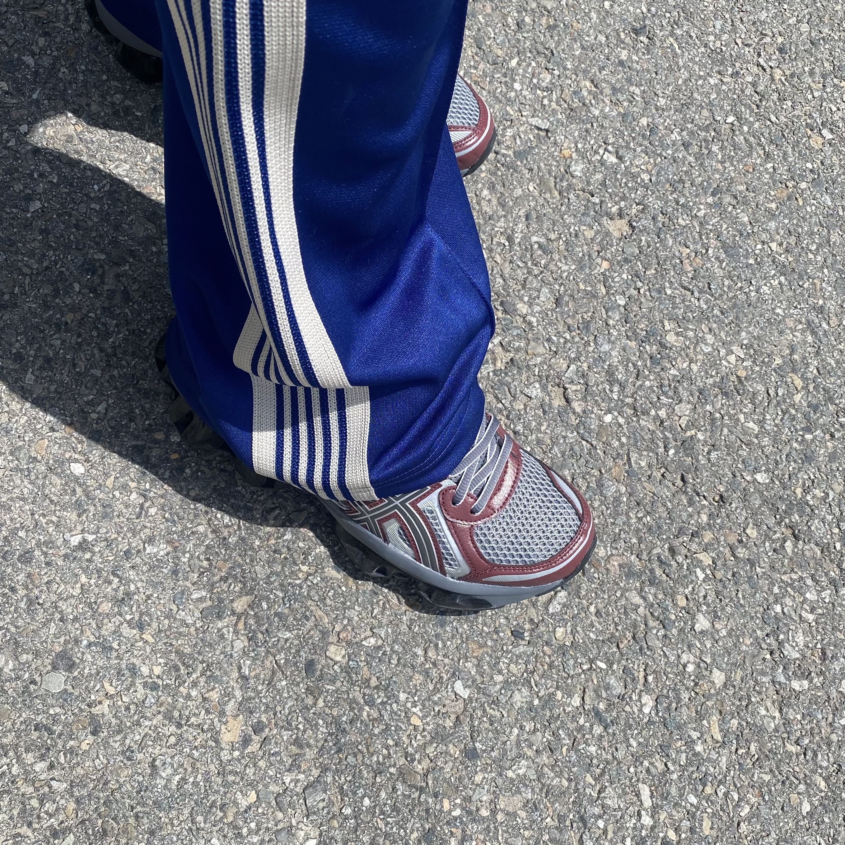 Needles Track Pants Poly Smooth Royal 착용 스타일