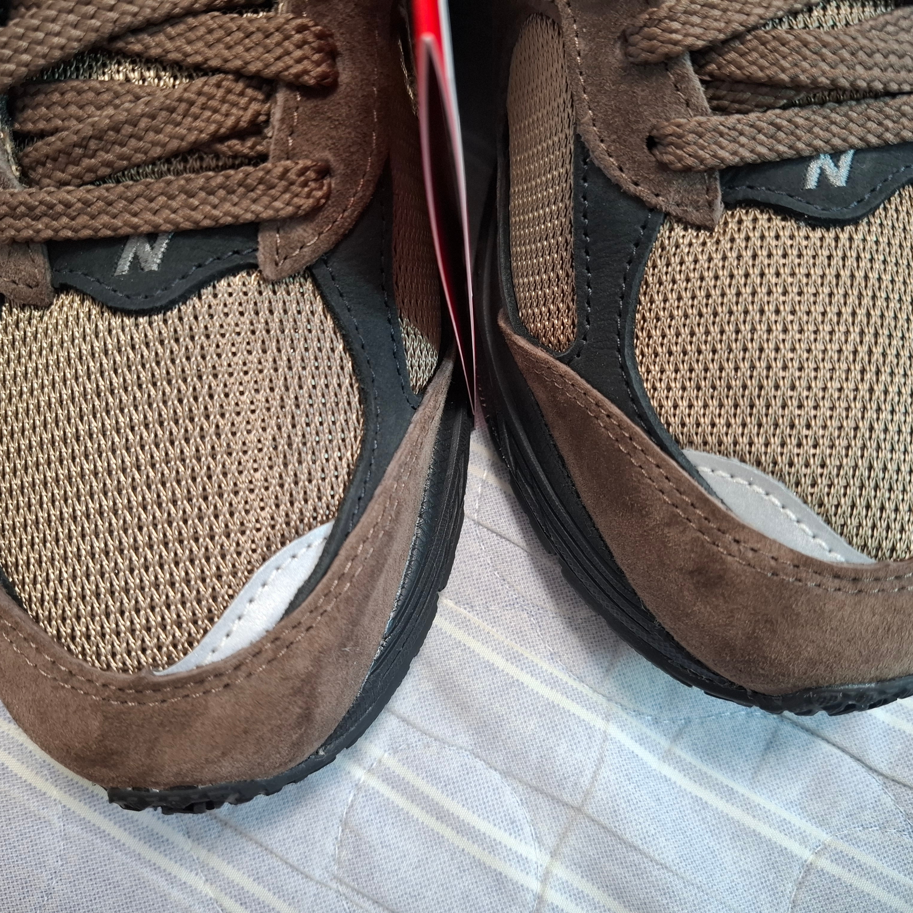New Balance 2002R Brown Black, New Balance x Joe Freshgoods 993 Made in USA Powder Pink 착용 스타일 - 4