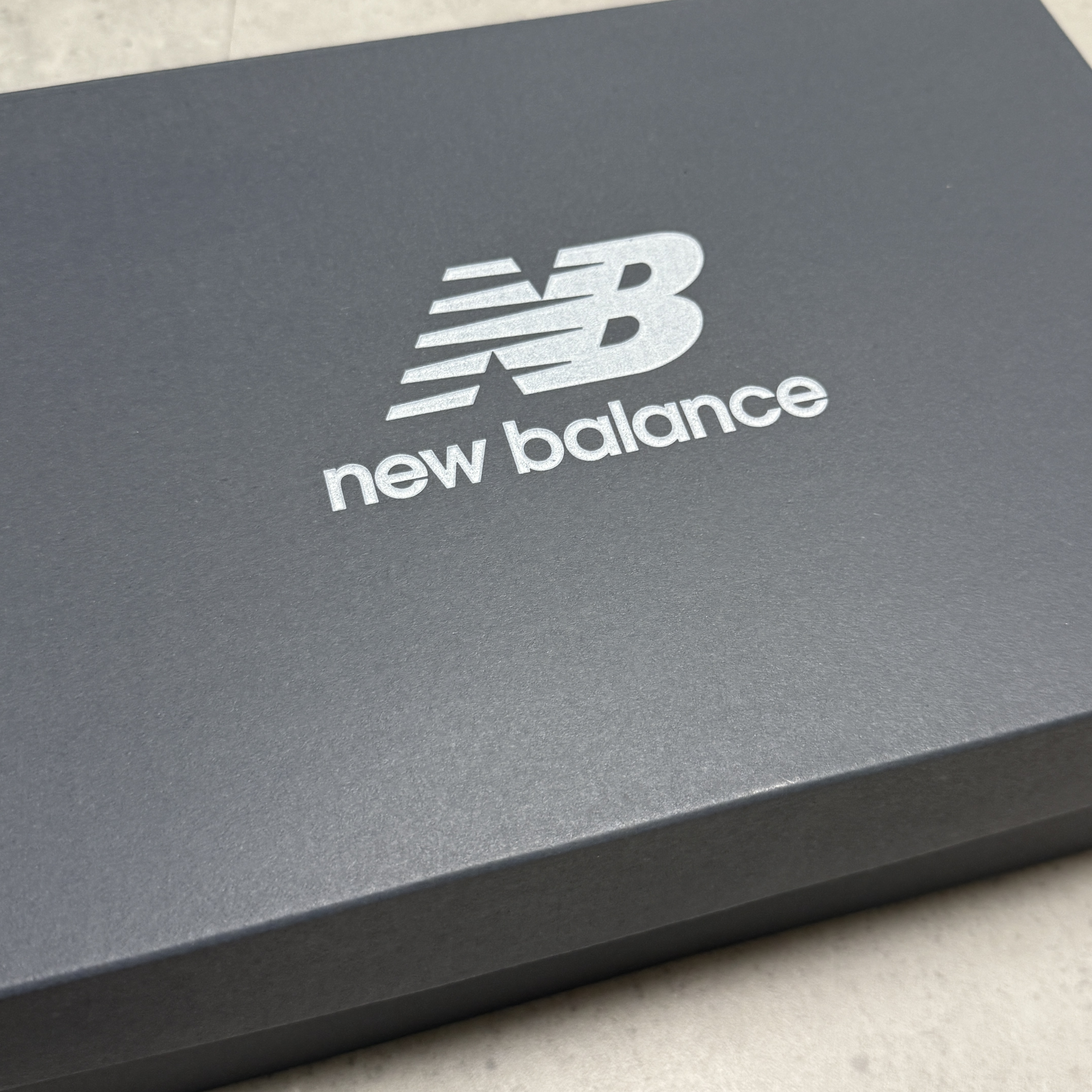 New Balance 2002R Brown Black 착용 스타일 - 8