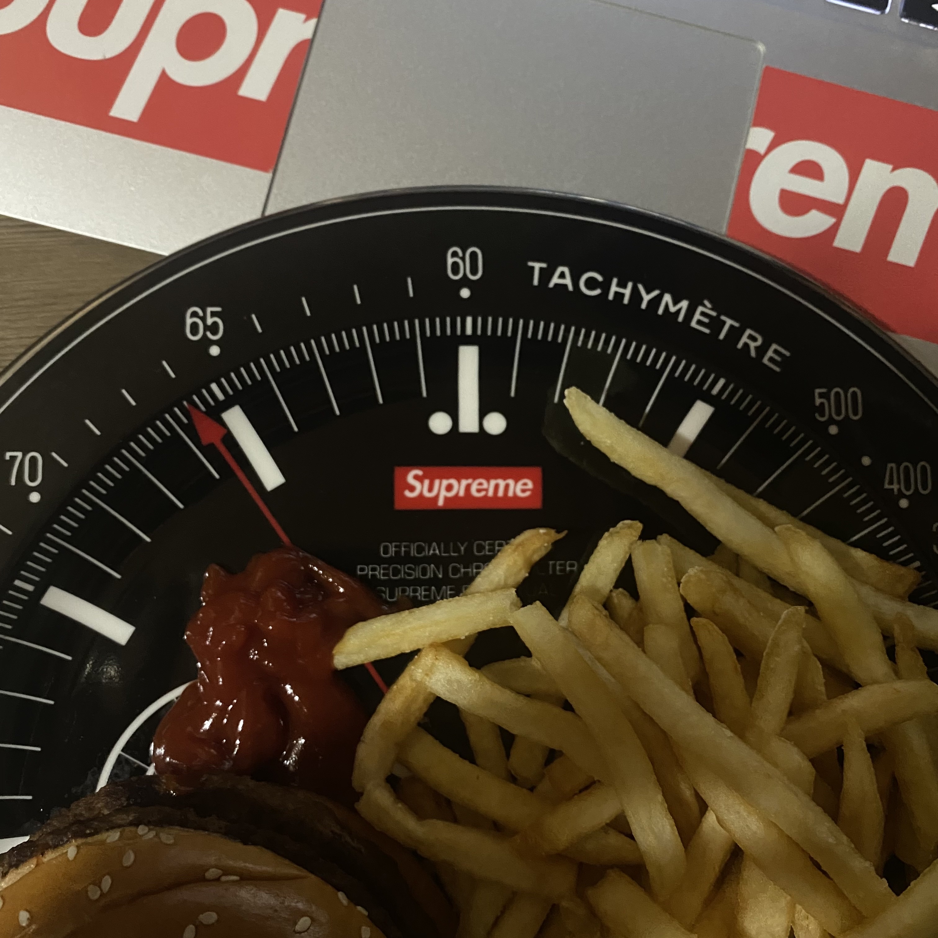 Supreme Watch Plate - 20FW 착용 스타일