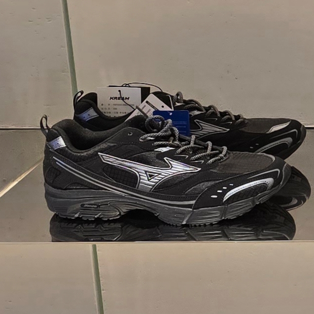 Mizuno MXR Black Metallic Gray 착용 스타일