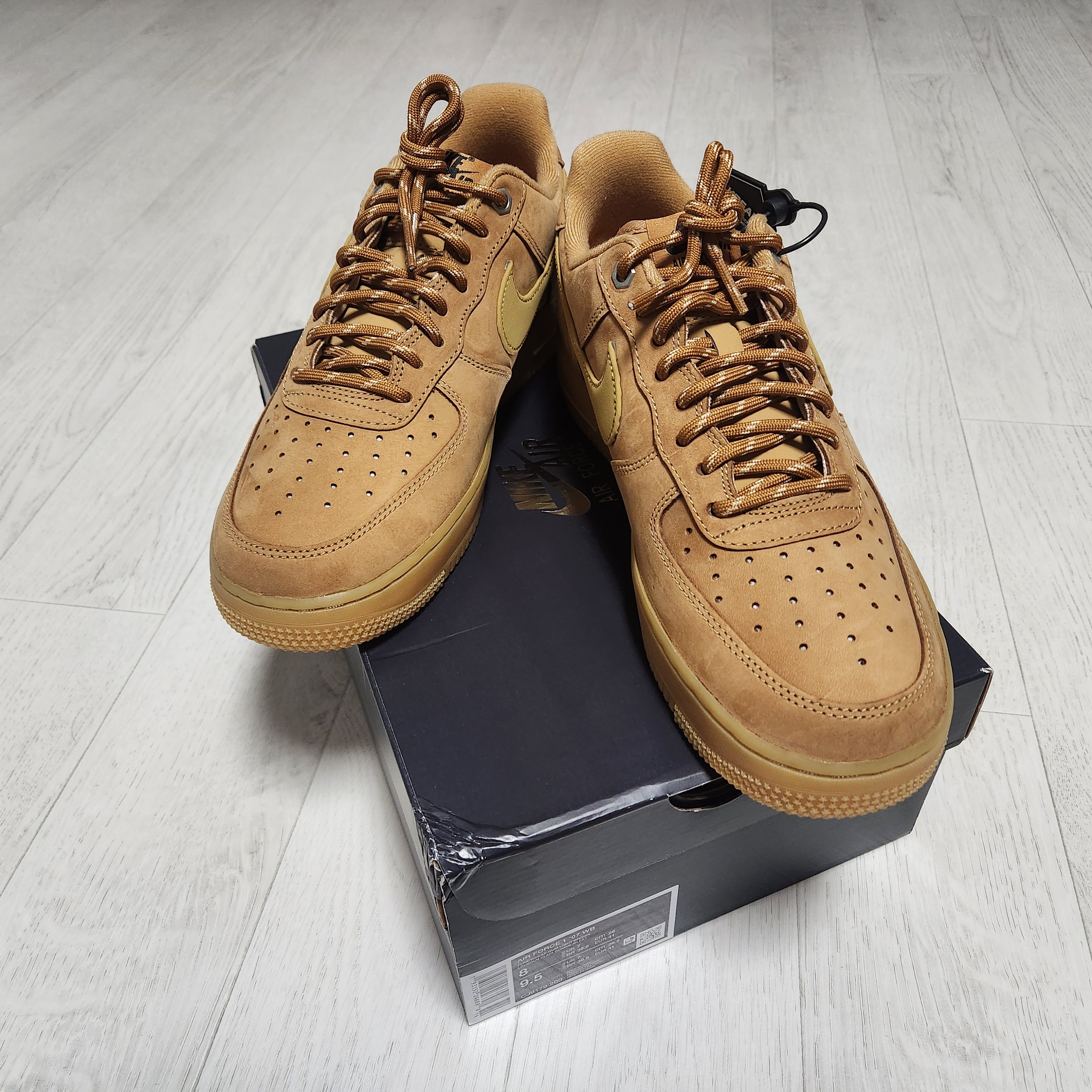 Nike Air Force 1 '07 WB Flax 착용 스타일 - 3