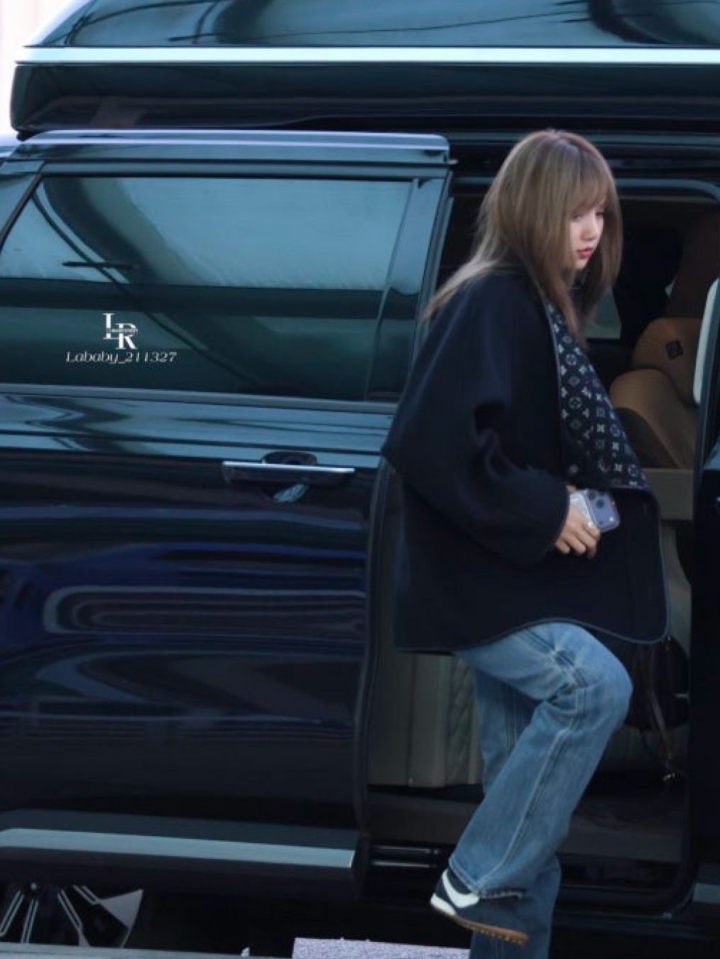 Nike x Jacquemus Moon Shoe SP Off Noir Cashmere 착용 스타일 - 3