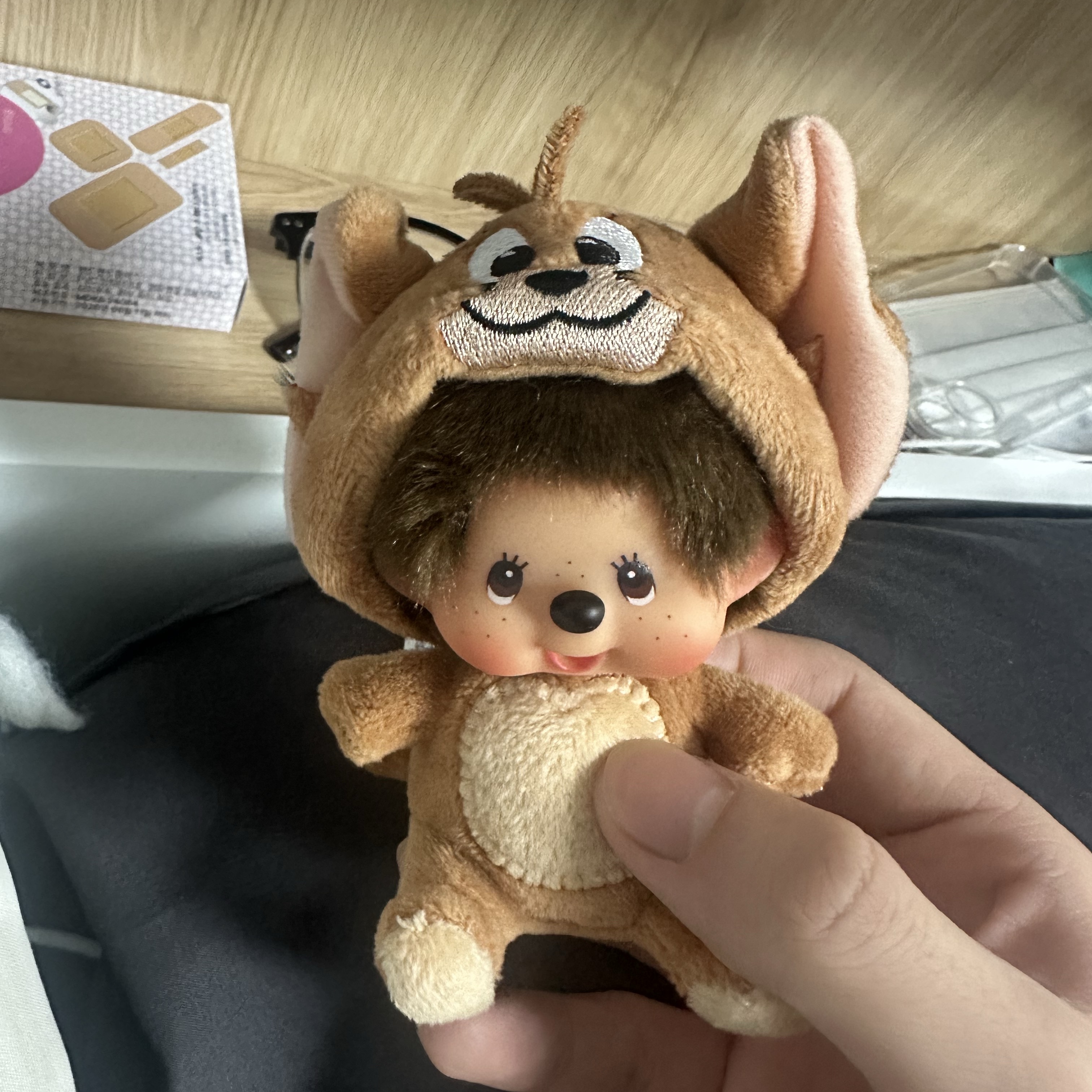 Monchhichi x Tom & Jerry SS Doll Mini Key Chain Jerry 착용 스타일