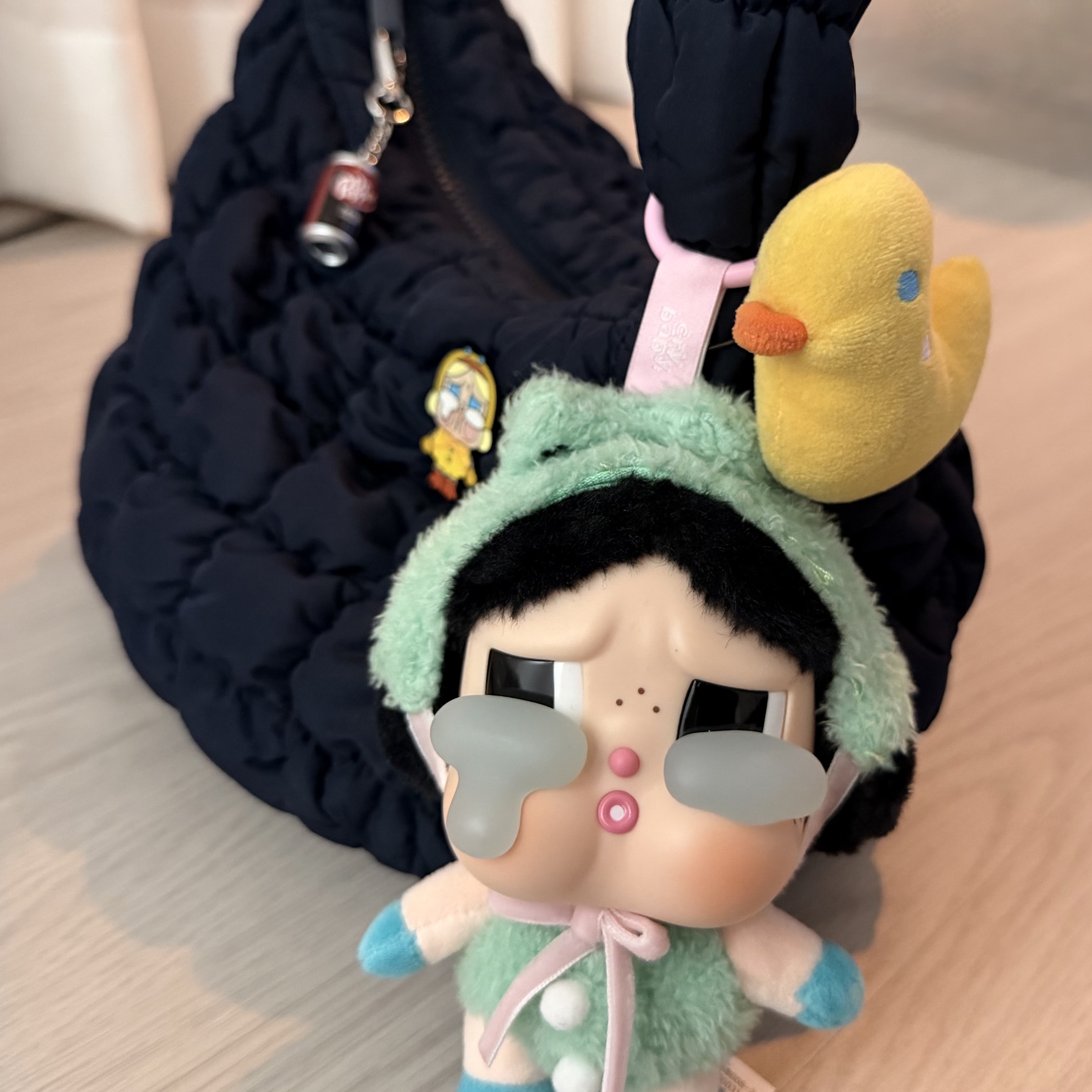 Pop Mart Crybaby Crying Again Series Plush Keyring What A Frog (Opened Case) 착용 스타일 - 2