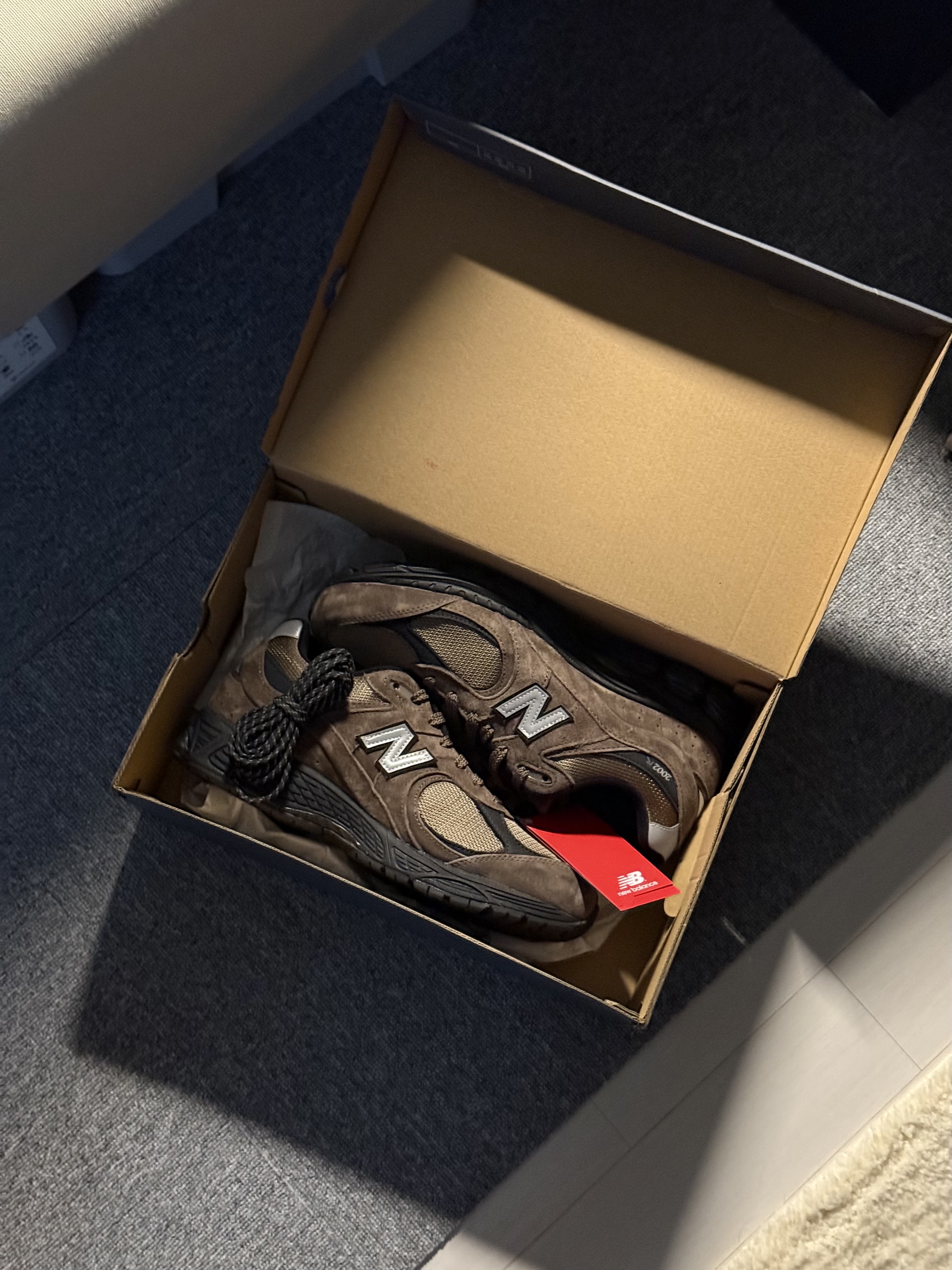 New Balance 2002R Brown Black μ°©μ© μ€νμΌ - 5