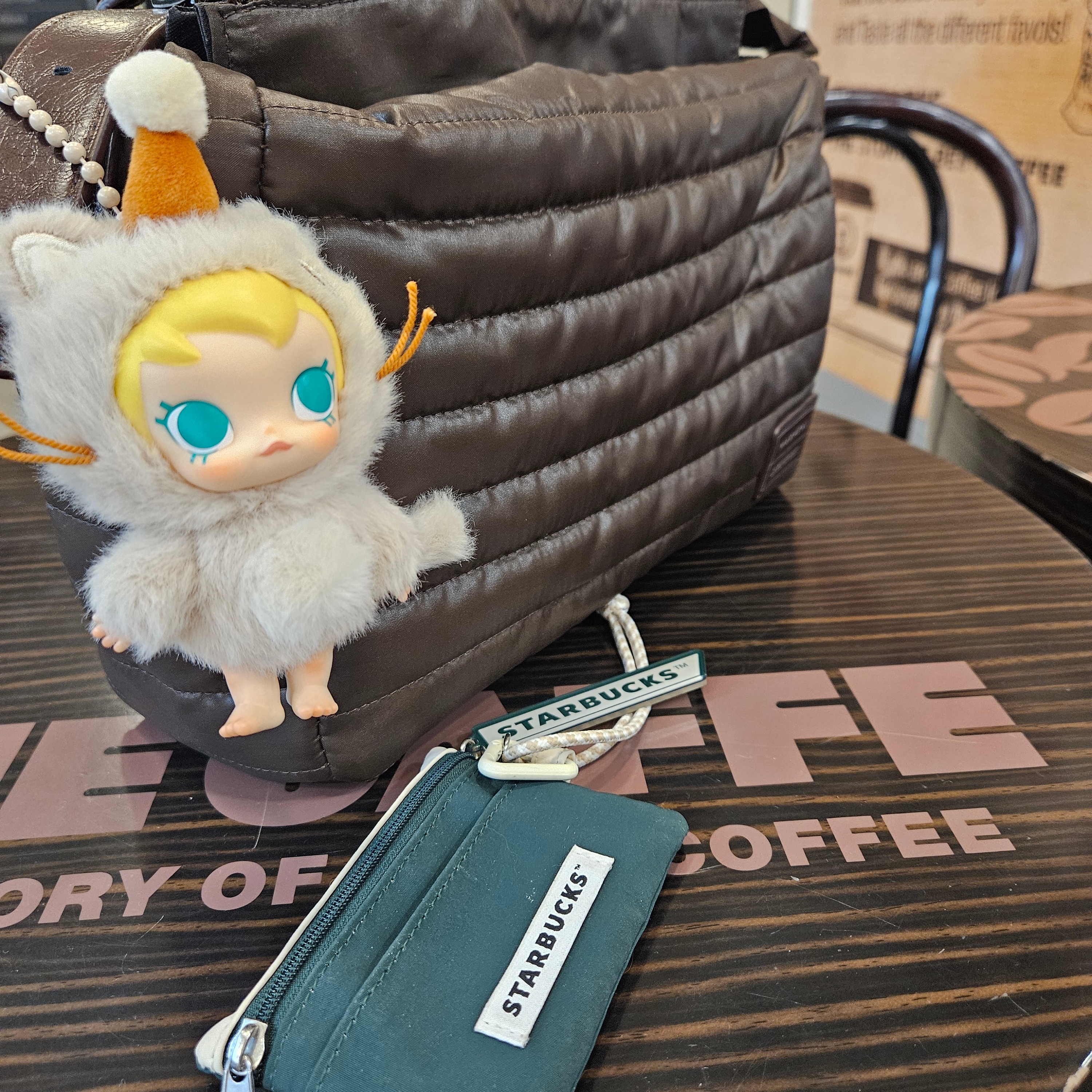 Pop Mart Baby Molly Pocket Friends Series Vinyl Plush Pendant It's Snack Time (Opened Case) 착용 스타일 - 1
