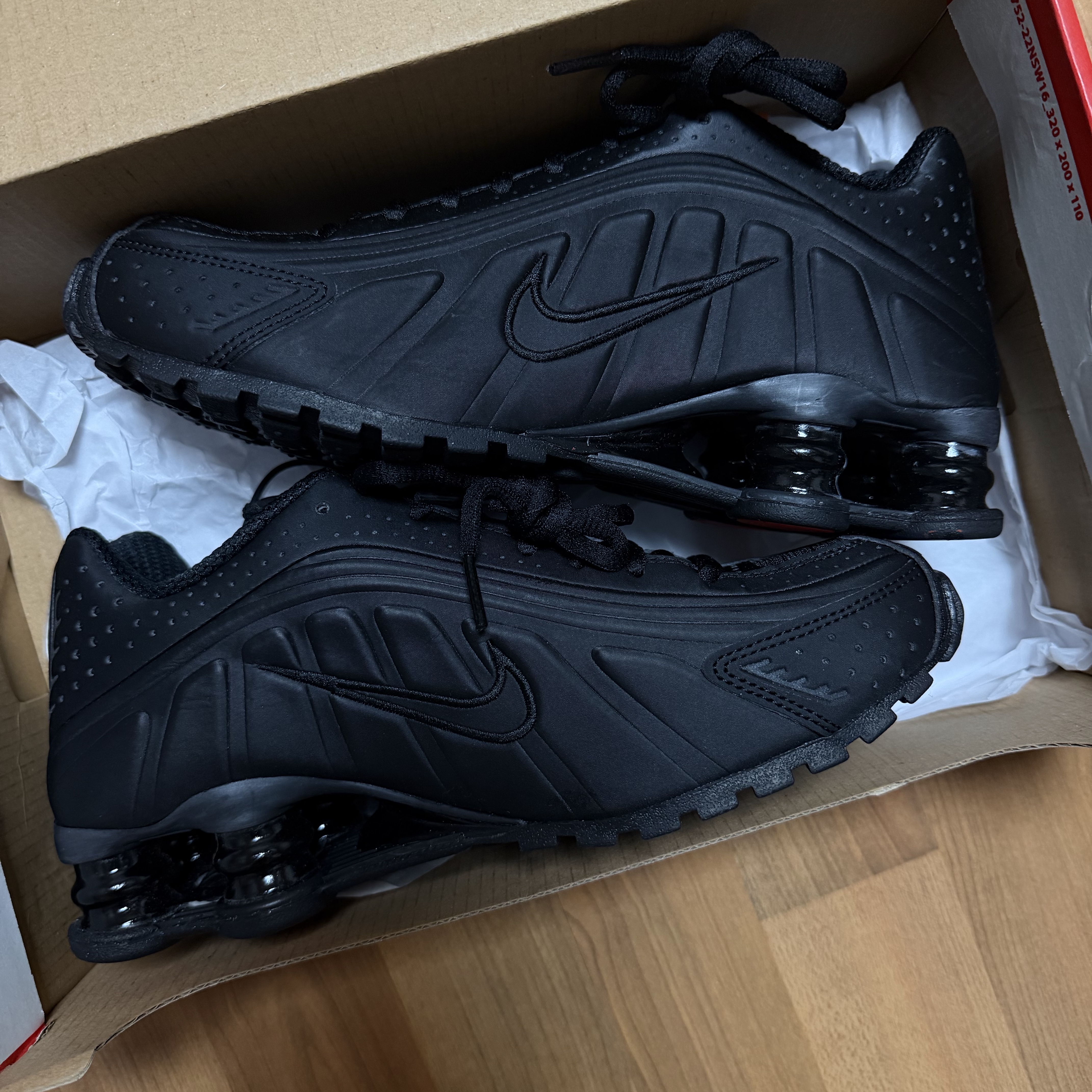(W) Nike Shox R4 Black 착용 스타일