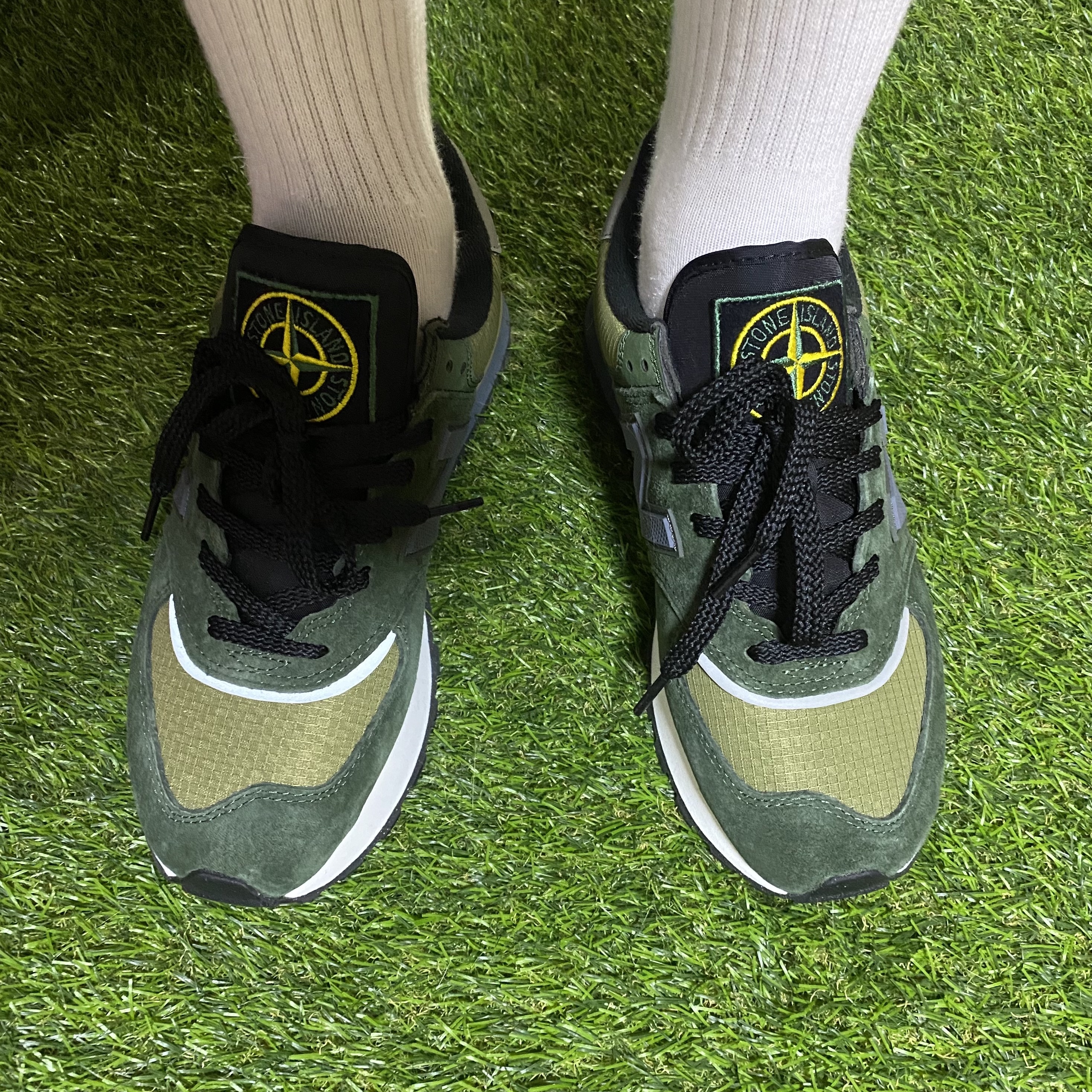 New Balance x Stone Island 574 Legacy Dark Green 착용 스타일