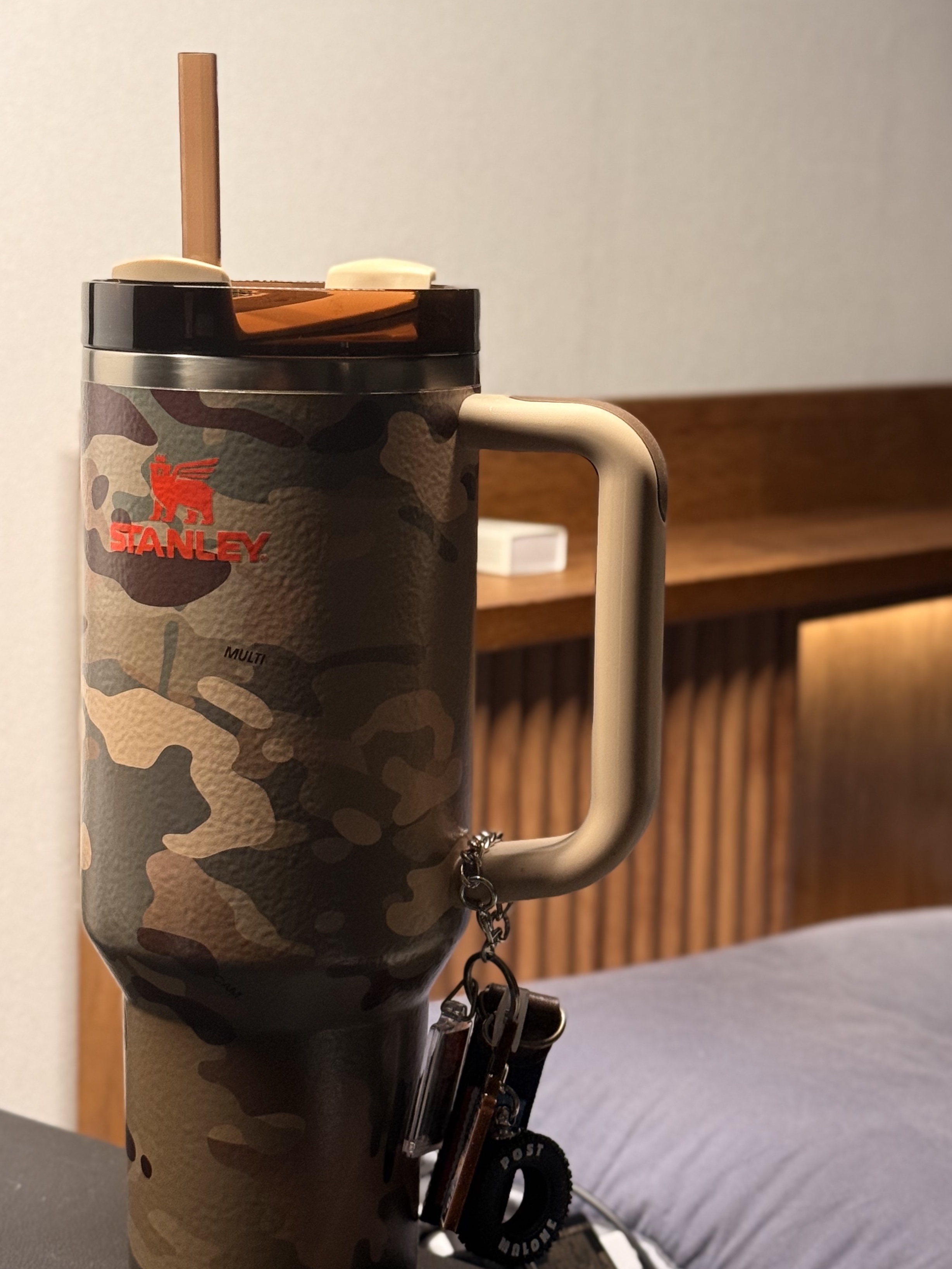 Stanley x The Post Malone Quencher H2.0 Flowstate Tumbler 1.18L Multicam 착용 스타일 - 2