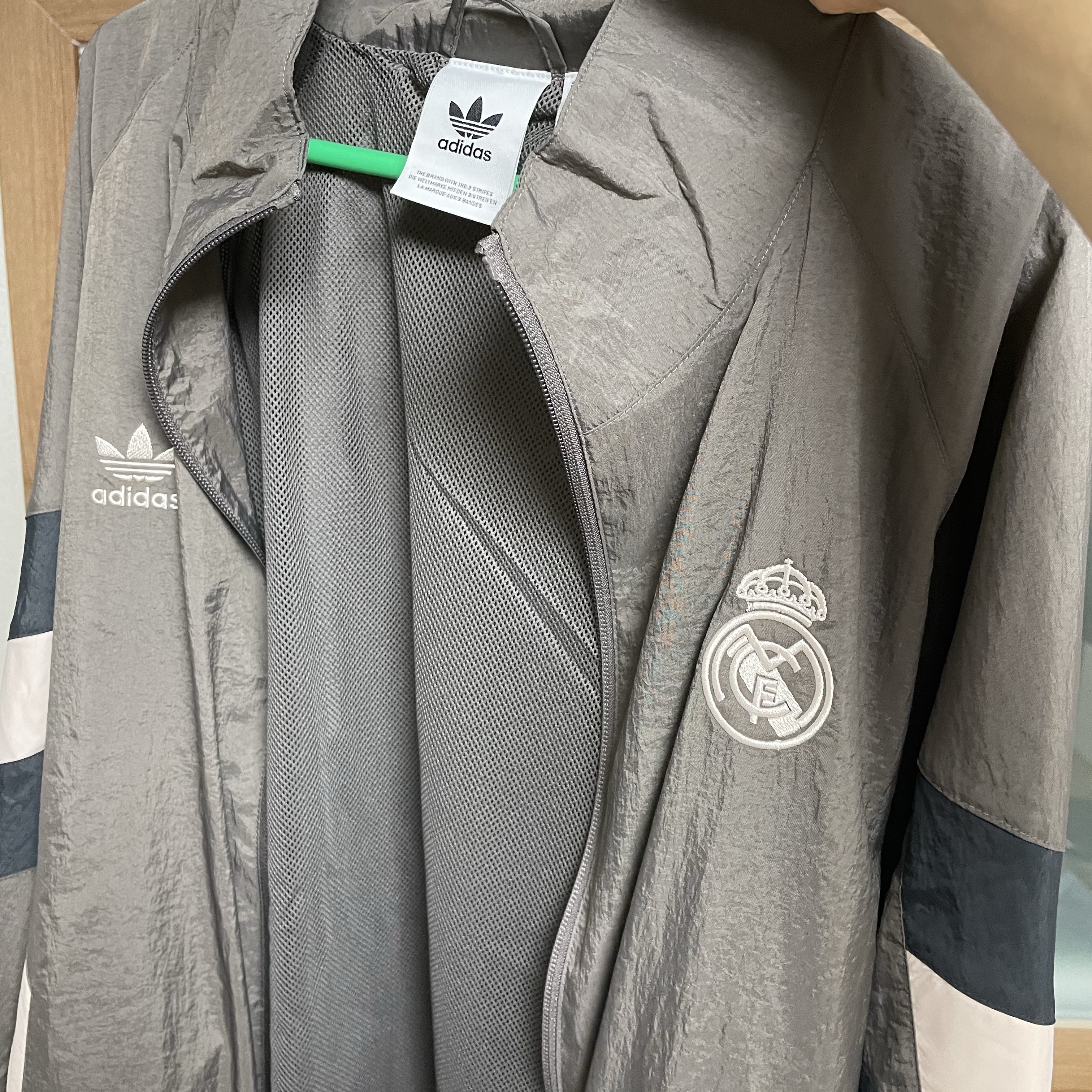 Adidas Real Madrid Originals Track Top Charcoal Grey - KR Sizing 착용 스타일