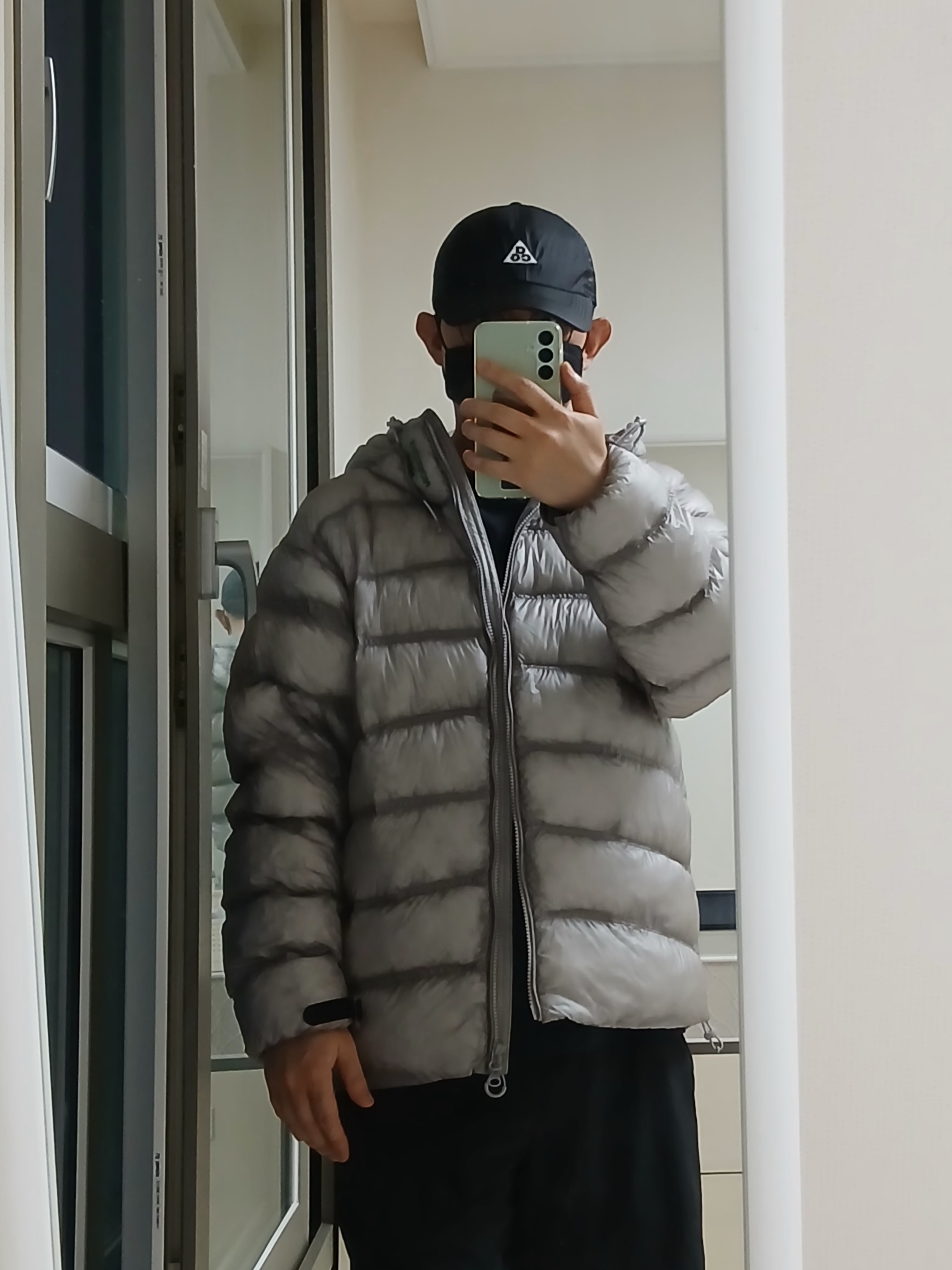 Salomon UNI Cross Insulation Jacket Light Grey, Nike ACG Trail Cap Black 착용 스타일 - 8