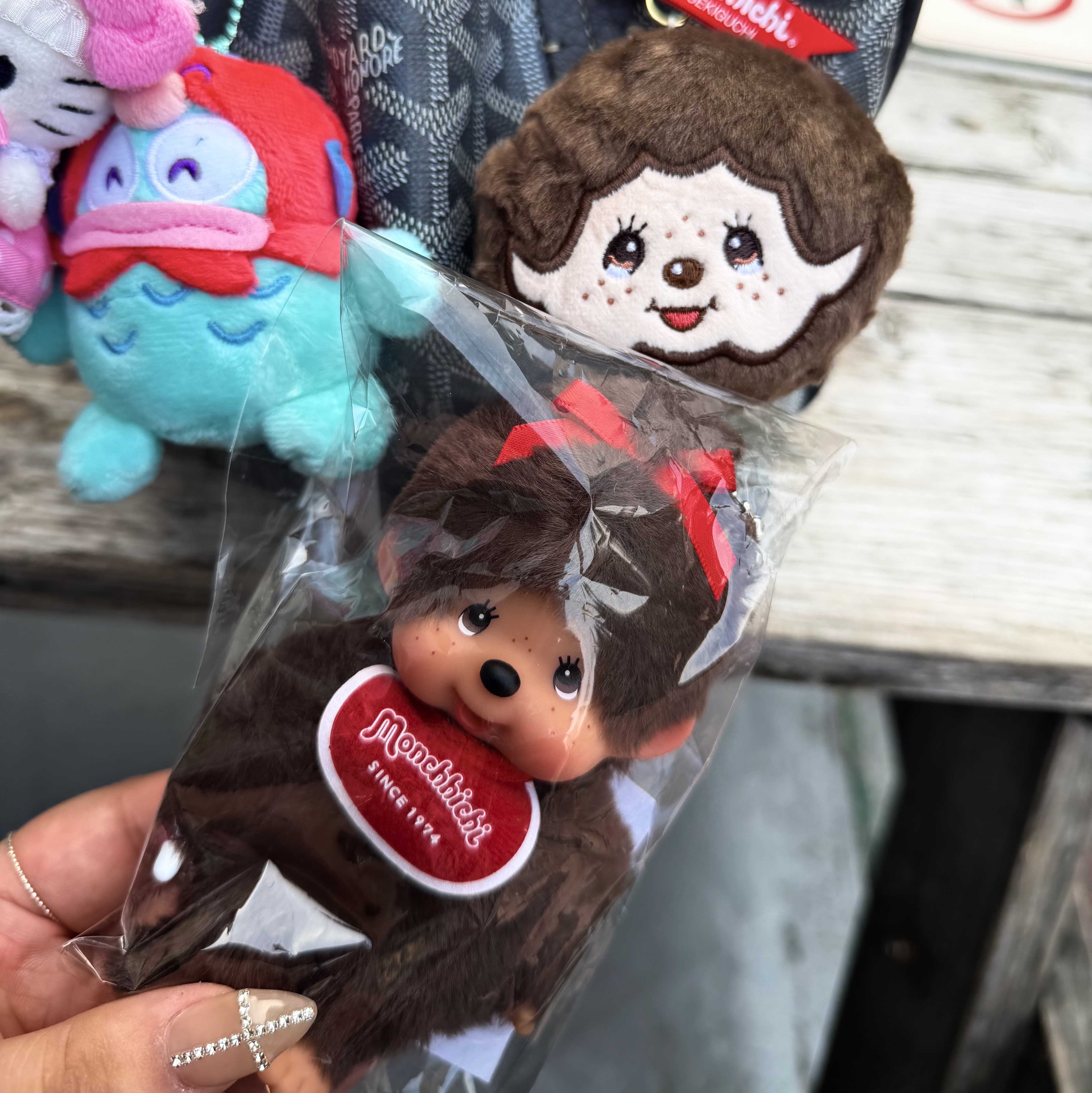 Monchhichi SS Girl Key Chain Brown 착용 스타일
