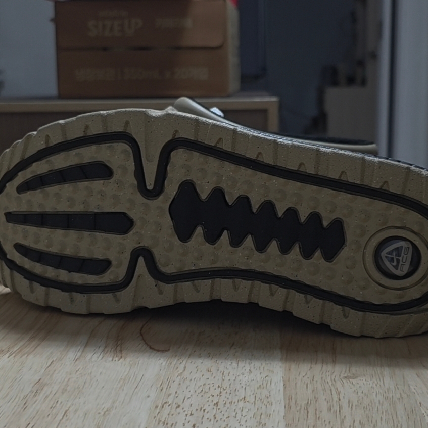 Nike ACG Rufus Limestone and Black 착용 스타일 - 2