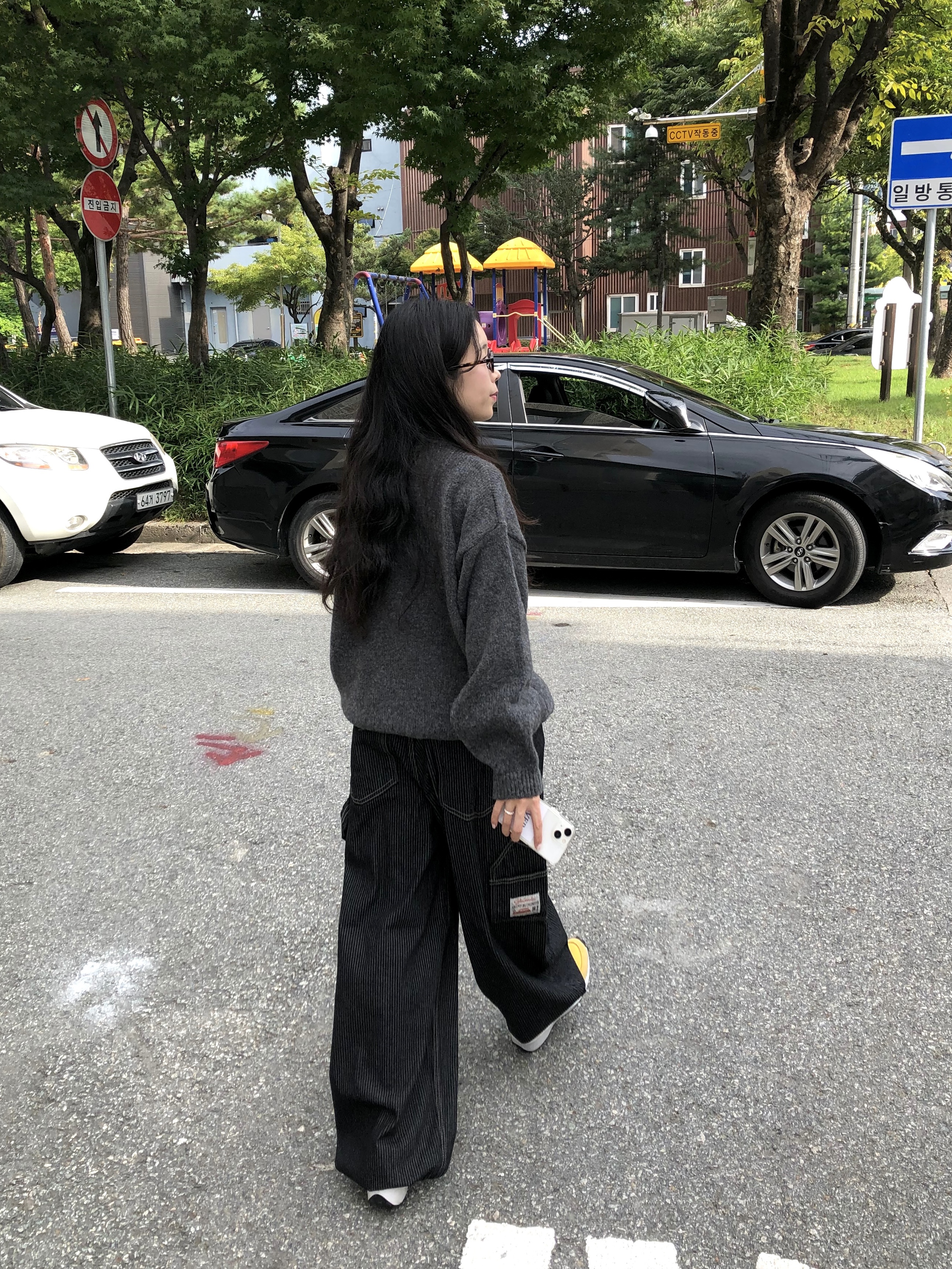 (W) Nike Waffle Debut Vivid Sulfur 착용 스타일 - 1