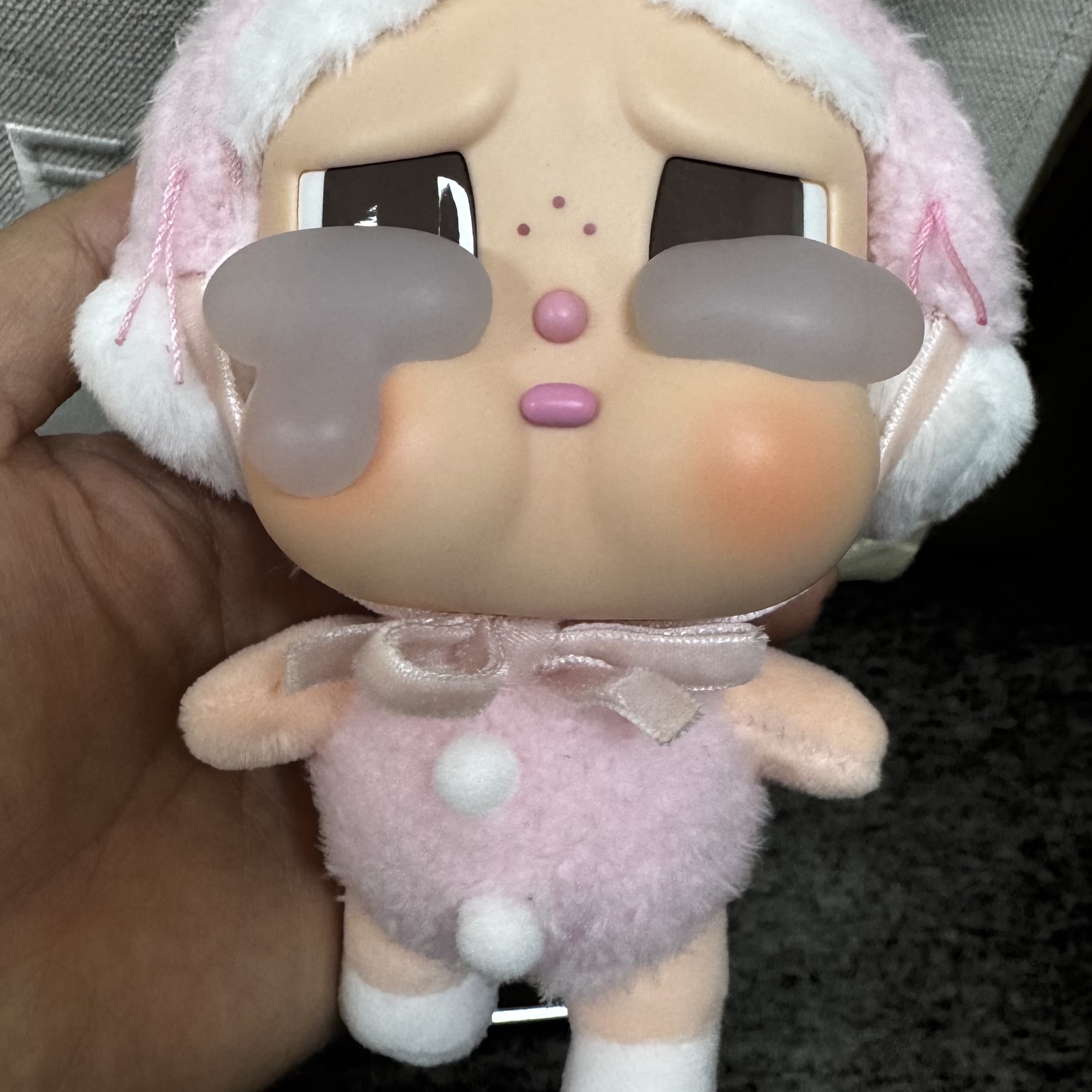 Pop Mart Crybaby Crying Again Series Plush Keyring I'll Give You All My Love (Opened Case) 착용 스타일 - 1