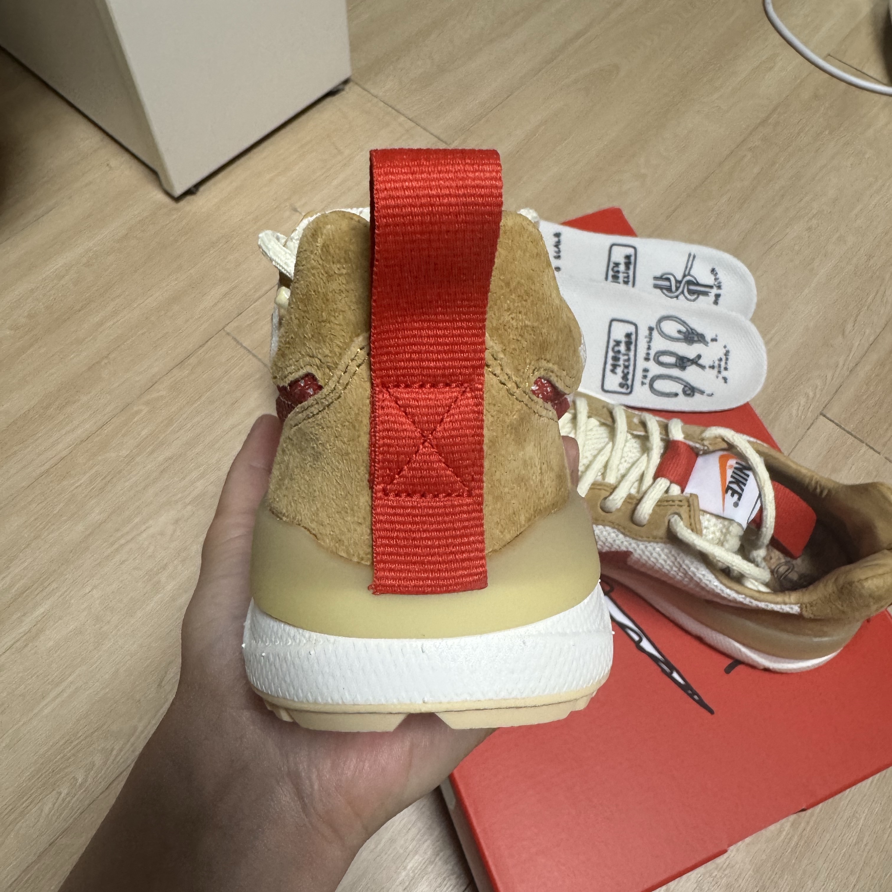 Nike x Tom Sachs Mars Yard Shoe 3.0 Space Camp 착용 스타일 - 4