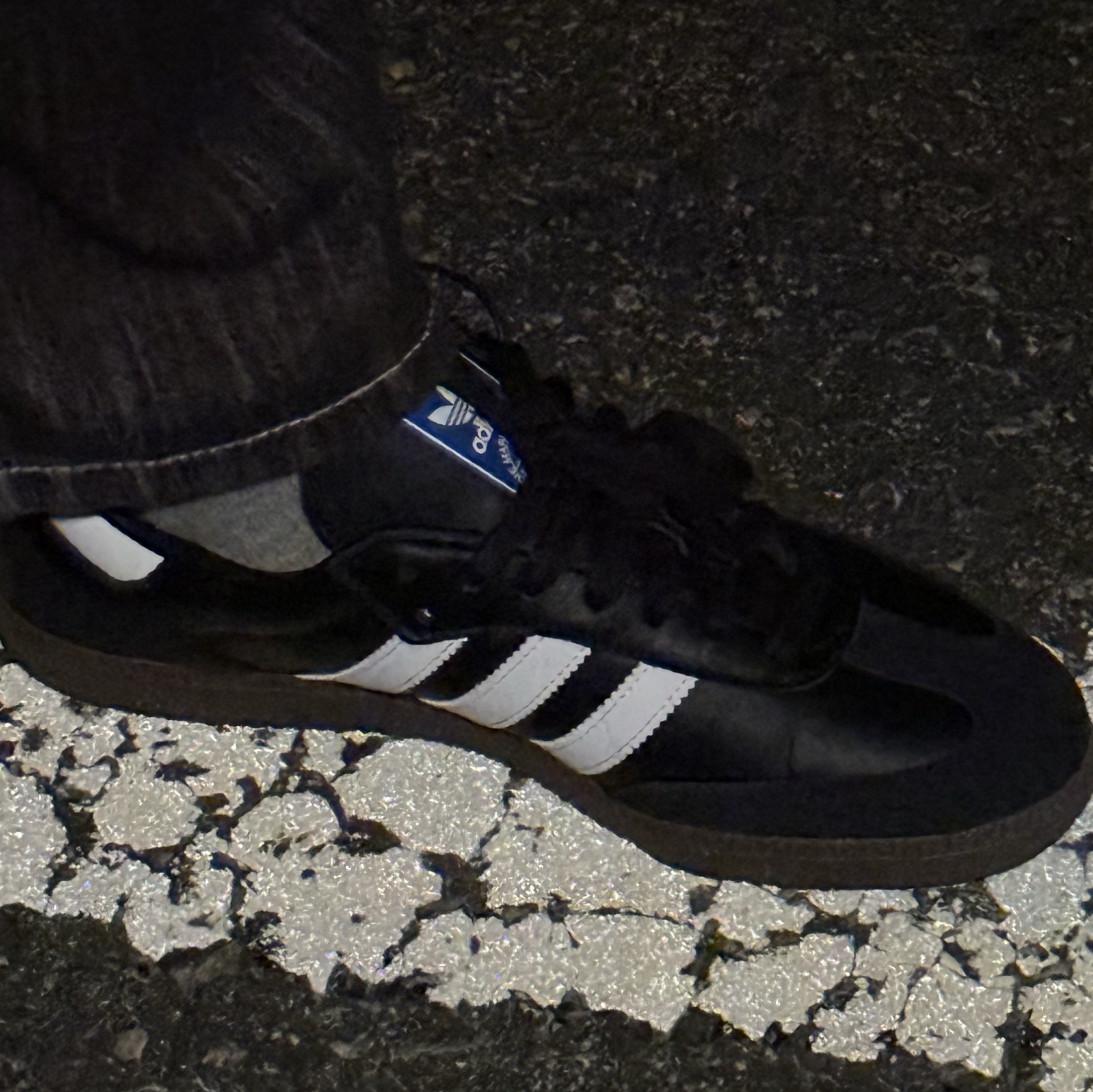 Adidas Samba OG Black White Gum 착용 스타일 - 4