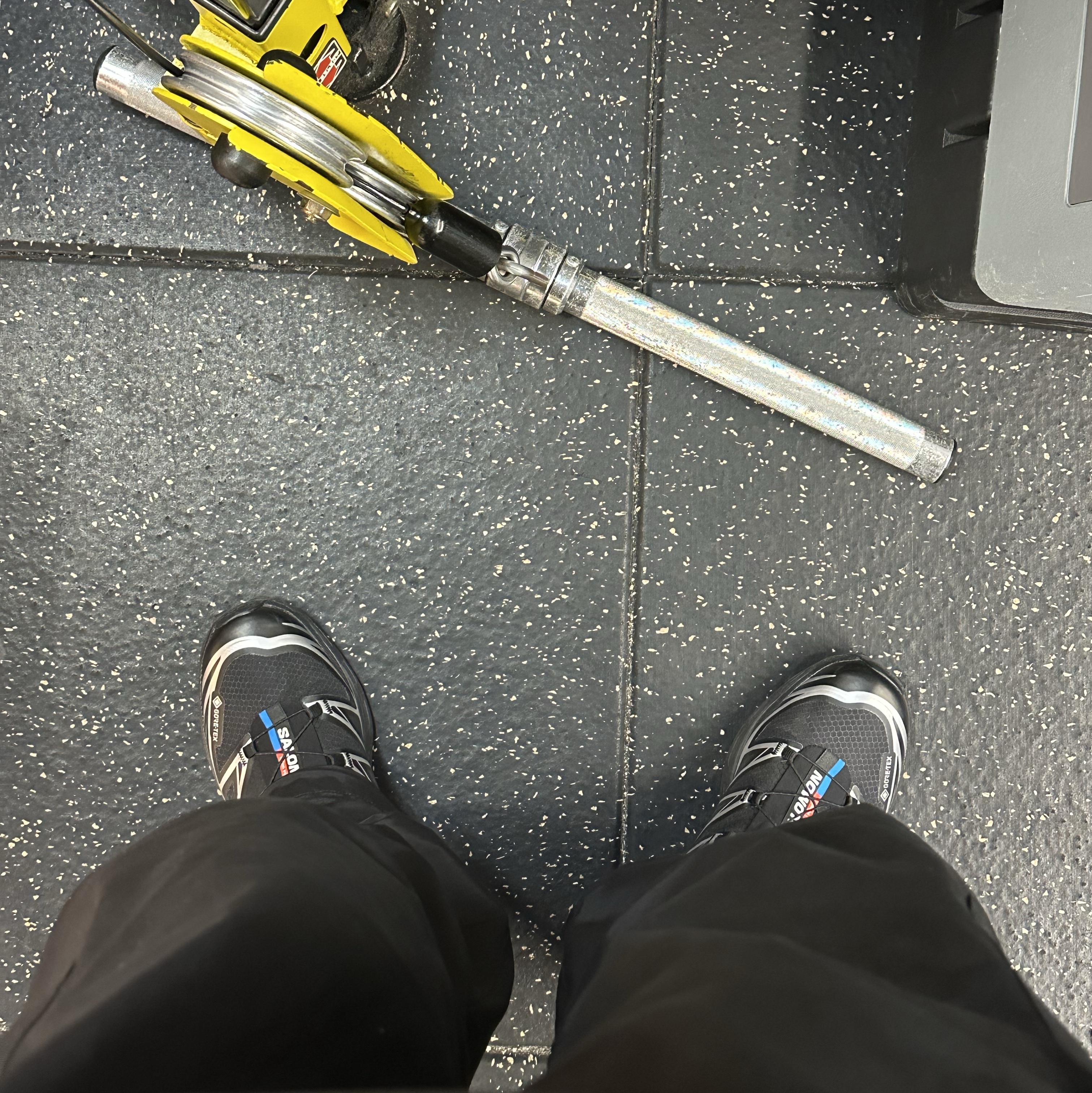 Salomon XT-6 GTX Black Silver 착용 스타일