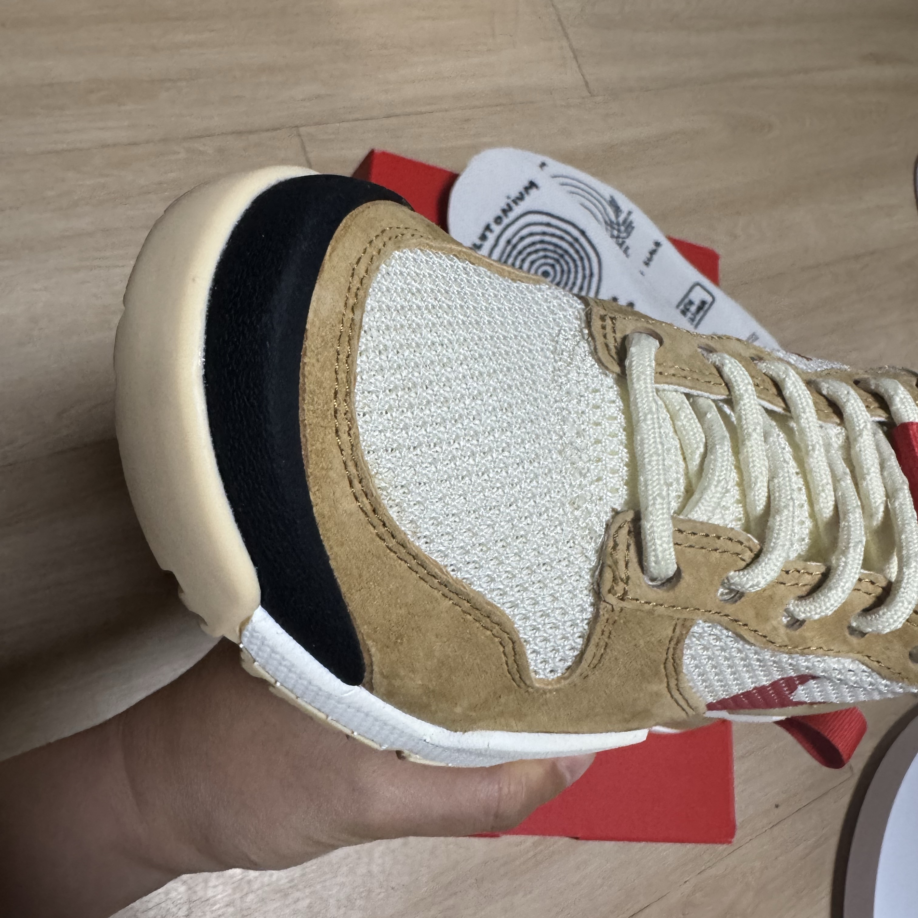 Nike x Tom Sachs Mars Yard Shoe 3.0 Space Camp 착용 스타일 - 5