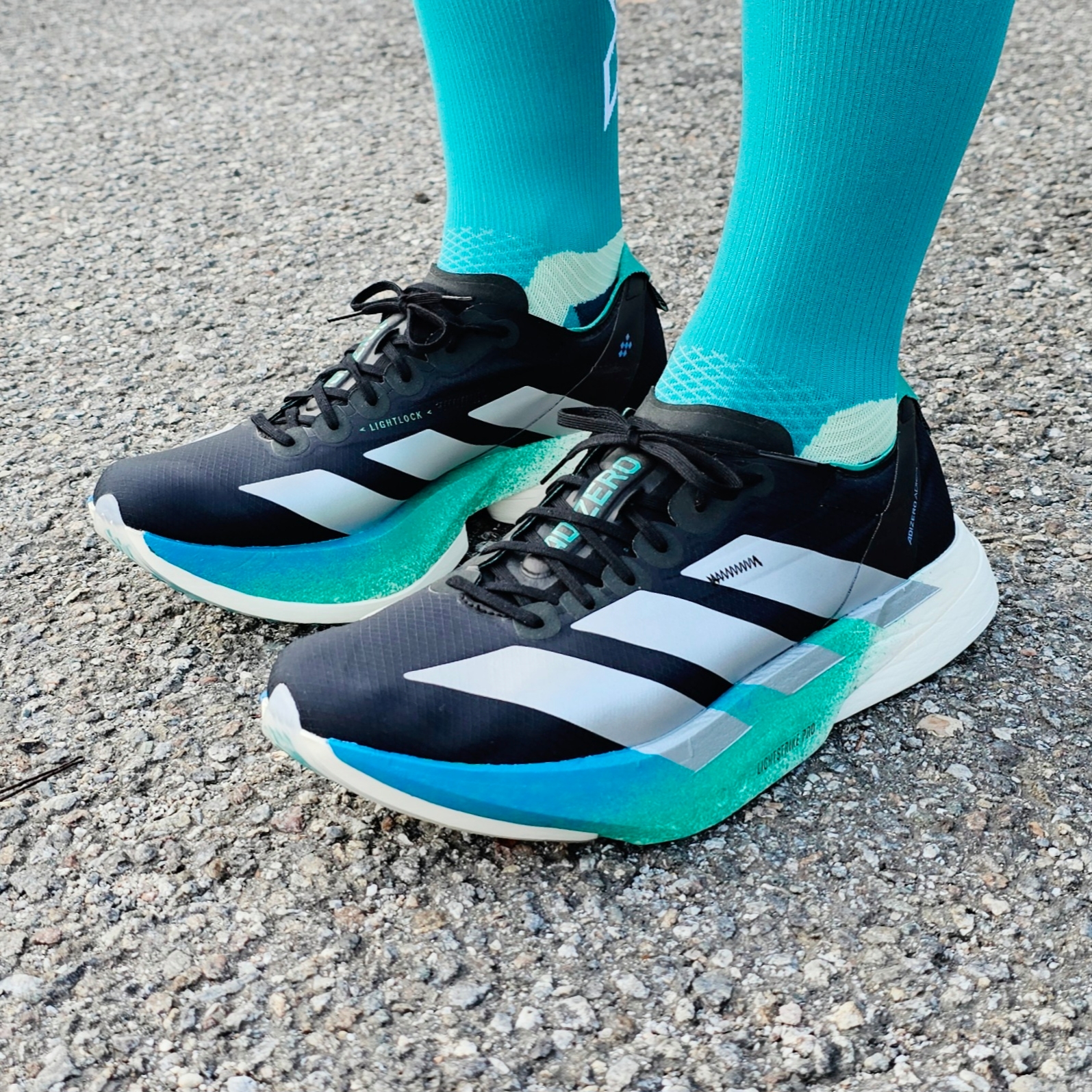 Adidas Adizero Adios Pro 4 Core Black Glory Green 착용 스타일