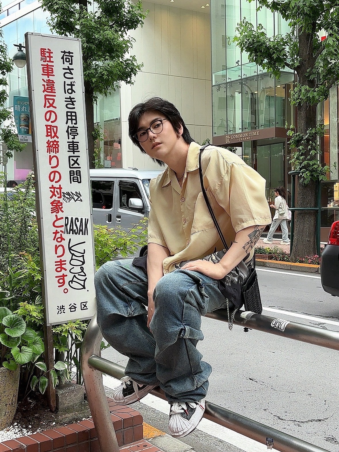 Maison Mihara Yasuhiro Blakey OG Sole Canvas Low-top Sneakers Black White 착용 스타일 - 1
