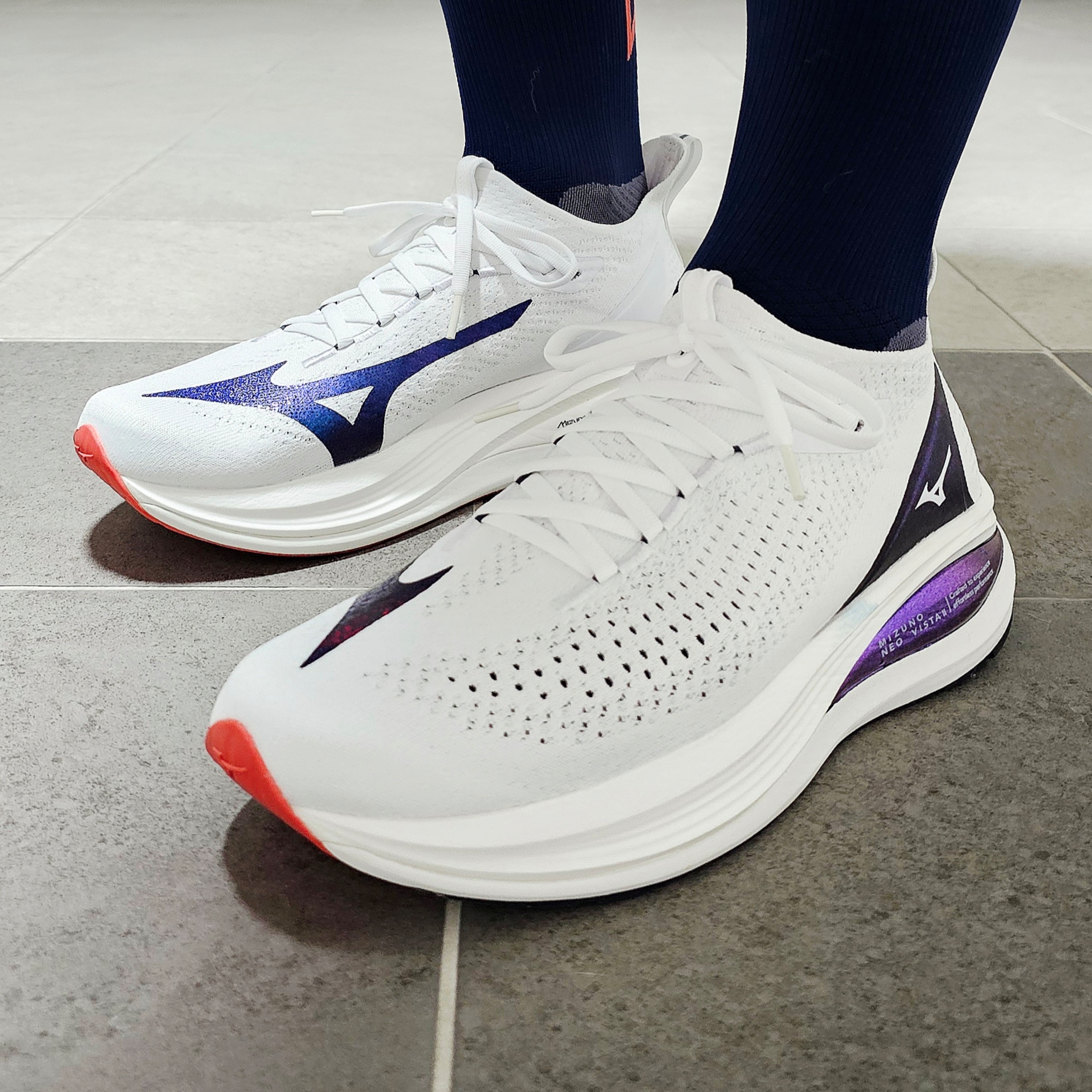 Mizuno Neo Vista 2 White Iris Bloom 착용 스타일