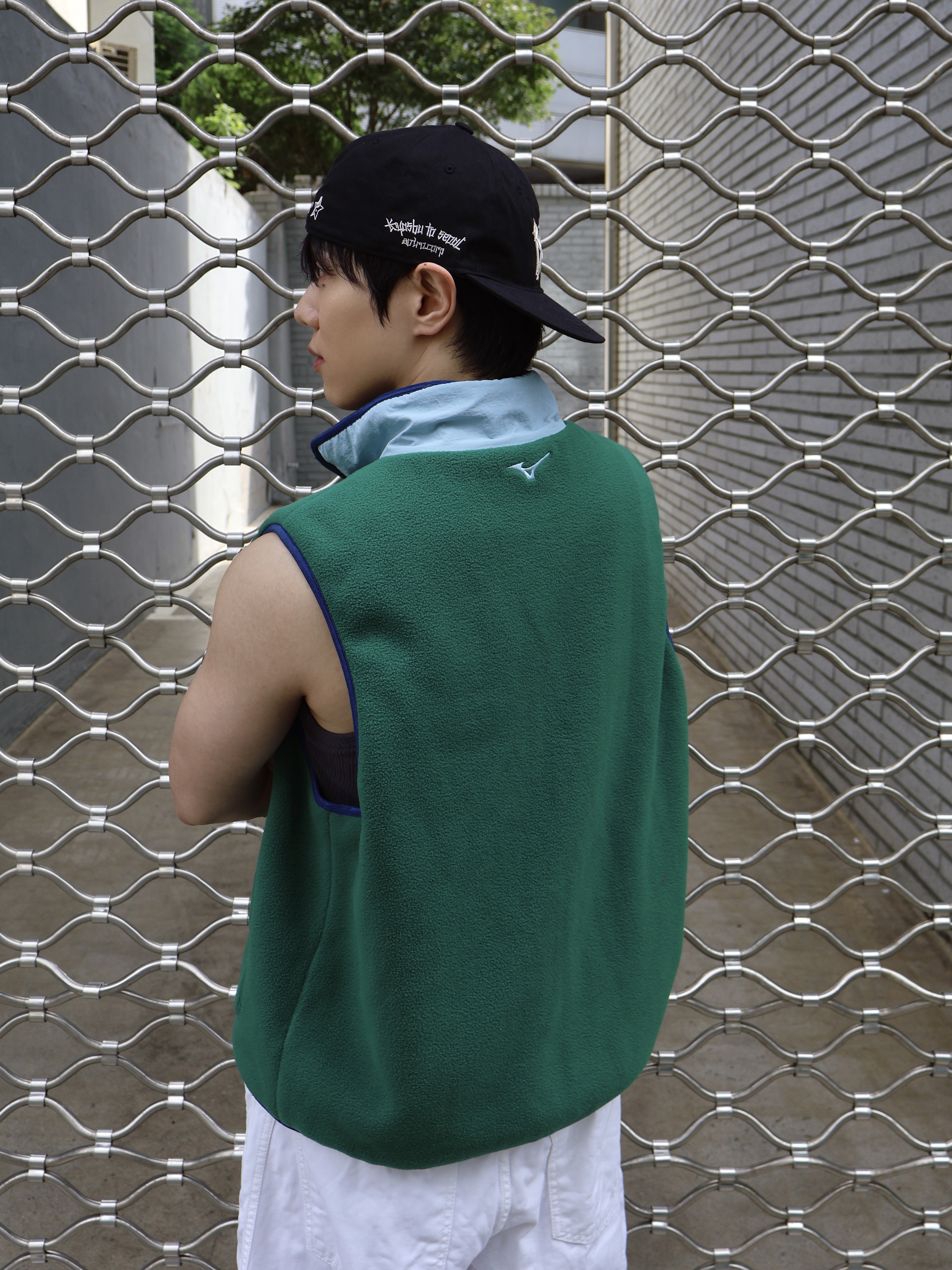 Aoiro 6-Panel Hikari A/N Fitted Cap Black 착용 스타일 - 2
