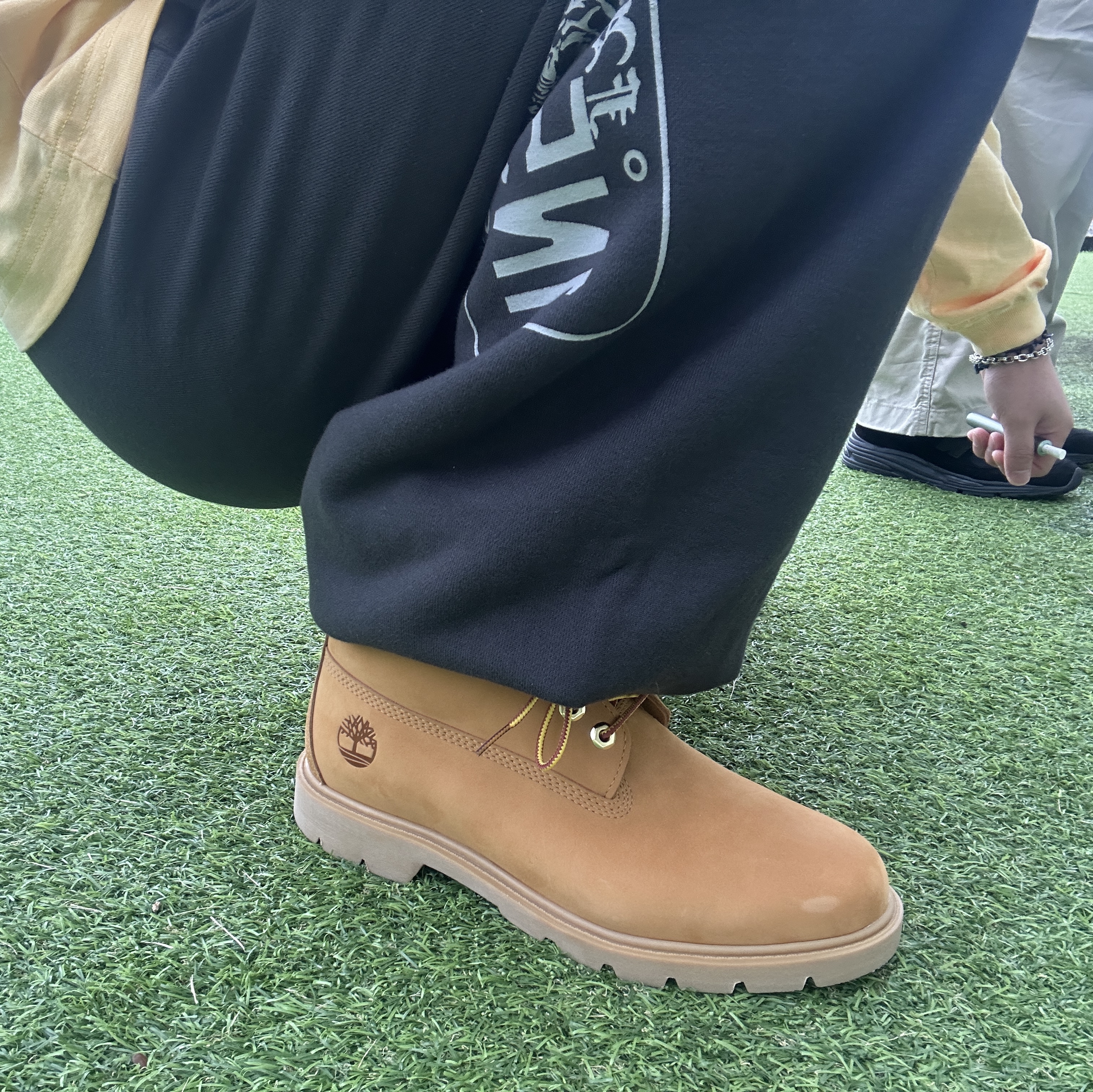 Timberland Premium 6 inch Waterproof Boot Wheat Nubuck - Medium 착용 스타일 - 1