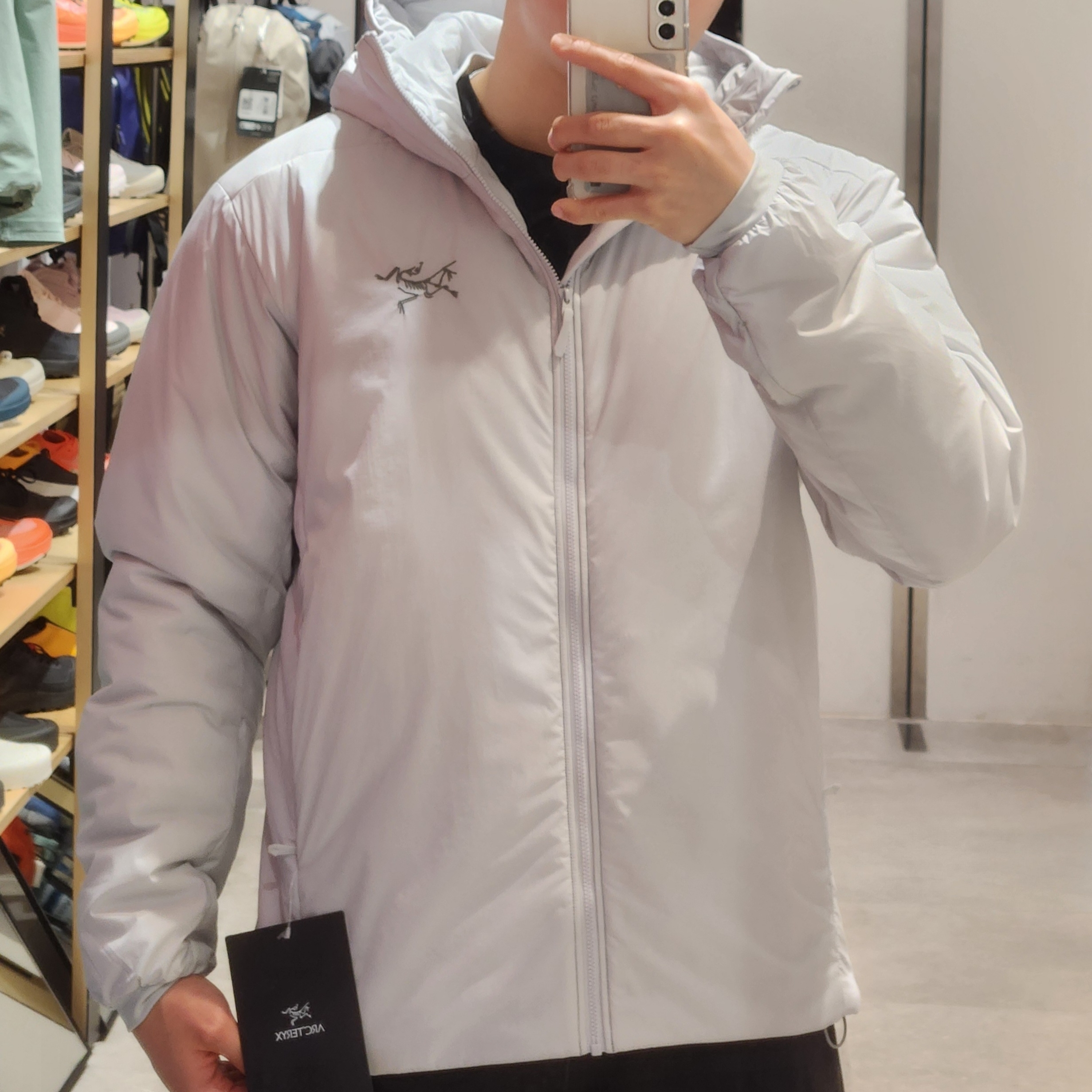 Arc'teryx Atom SV Hoody Solitude 착용 스타일