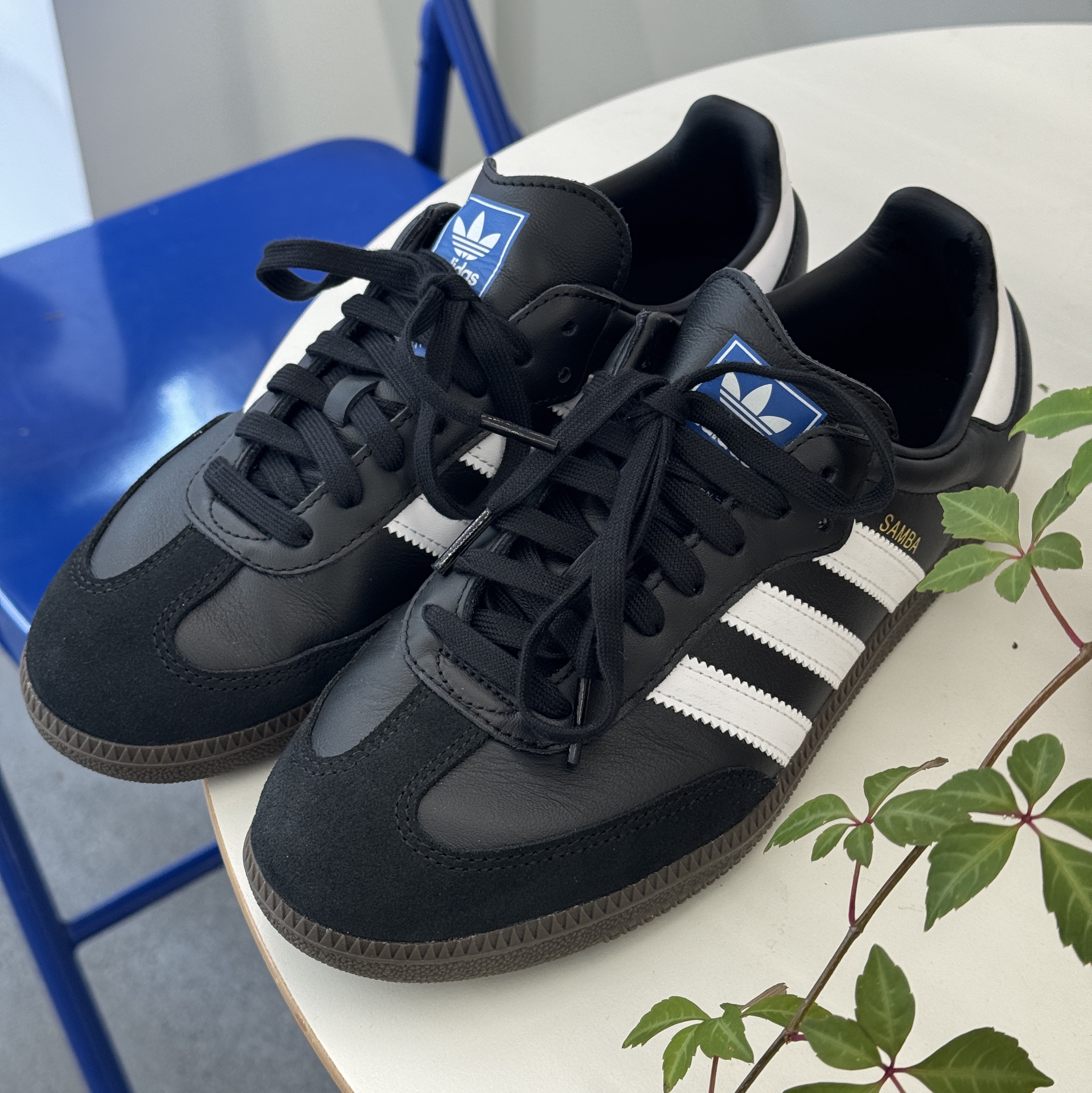 Adidas Samba OG Black White Gum 착용 스타일 - 2