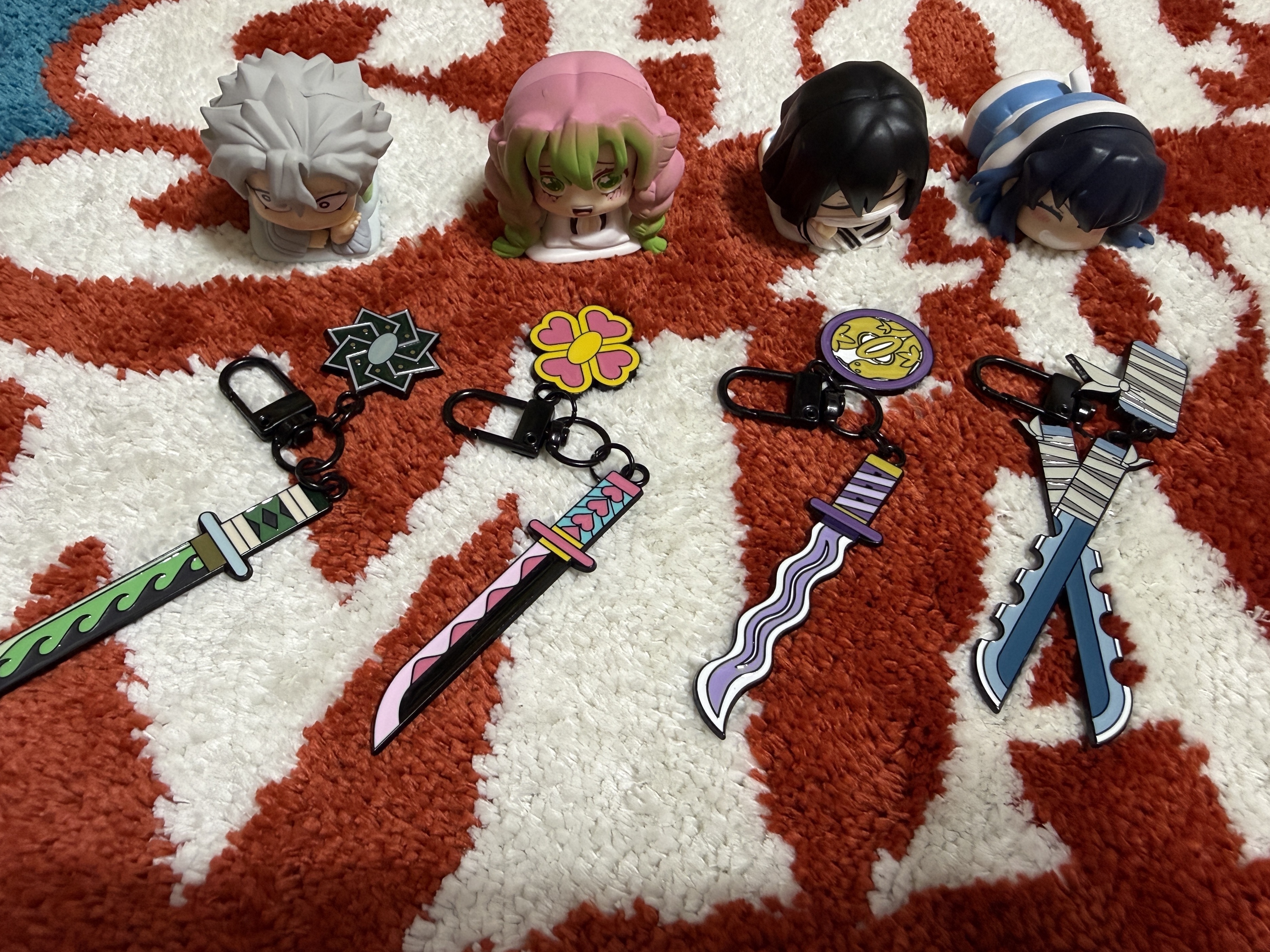 Demon Slayer Kimetsu No Yaiba Nichirin Sword Keyring Mitsuri Kanroji, Demon Slayer Kimetsu No Yaiba Nichirin Sword Keyring Hashibira Inosuke 착용 스타일 - 3