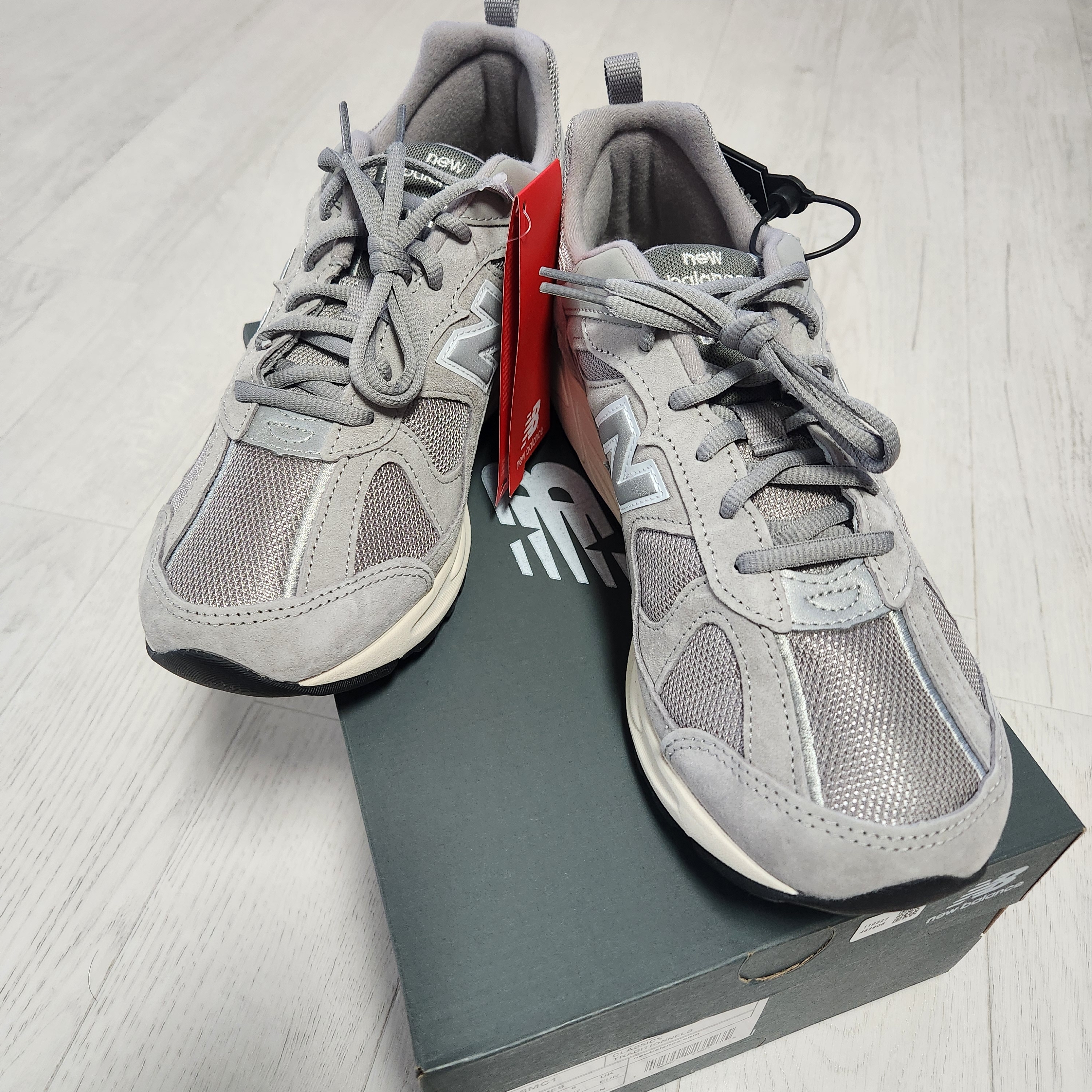 New Balance 878 Gray 착용 스타일 - 3