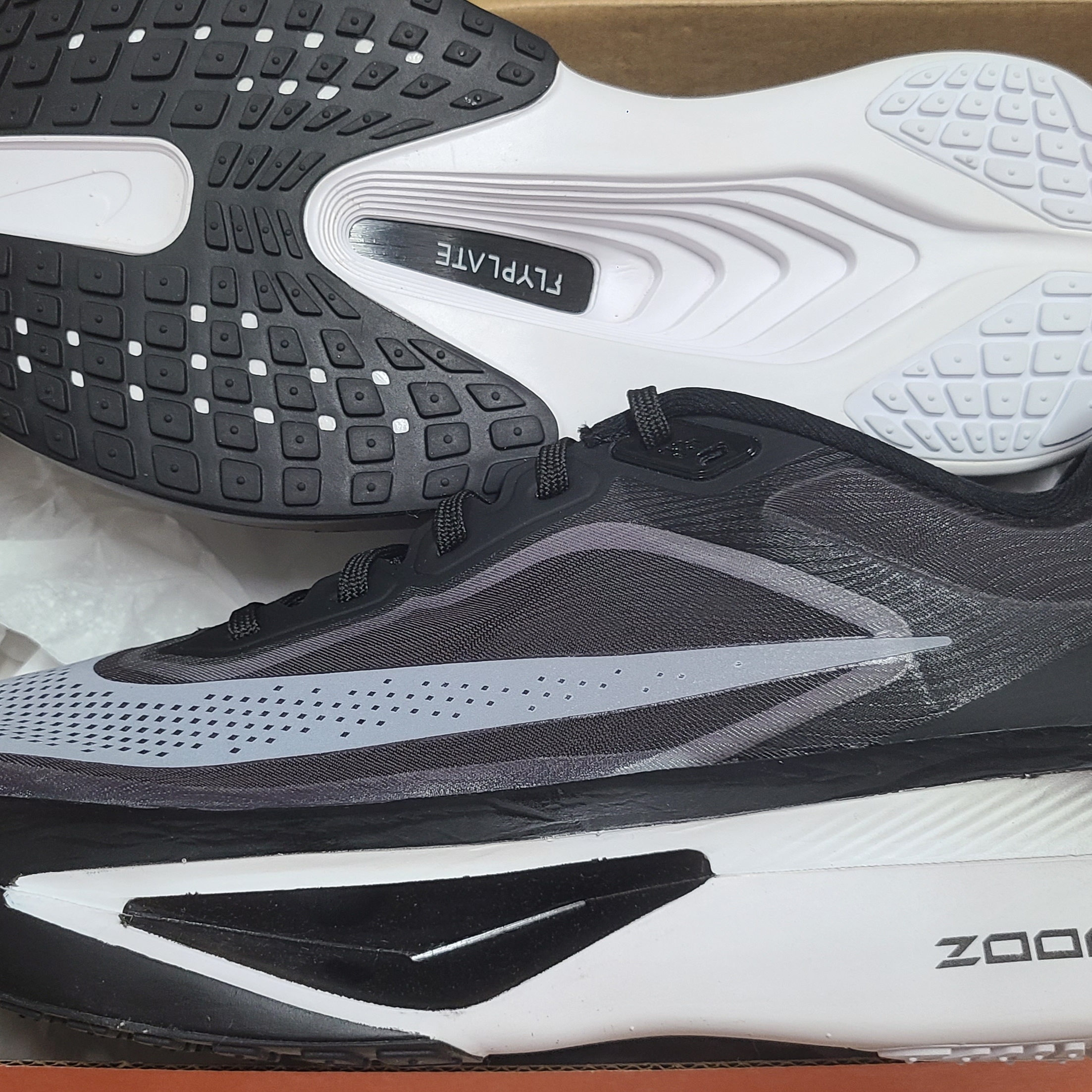 Nike Zoom Fly 6 Black Light Smoke Grey 착용 스타일